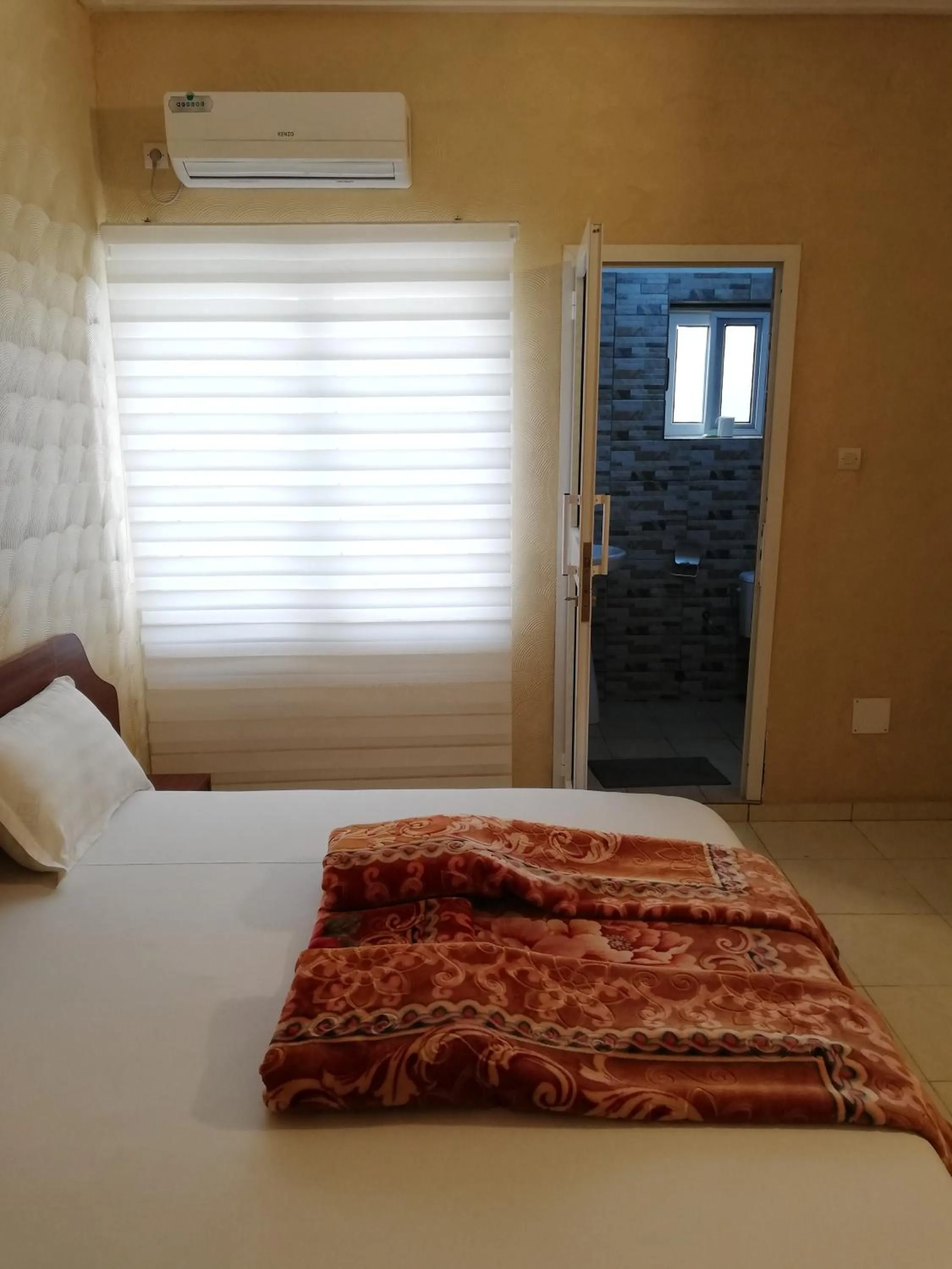 Bedroom, Bed in Hôtel Saint Lazaros