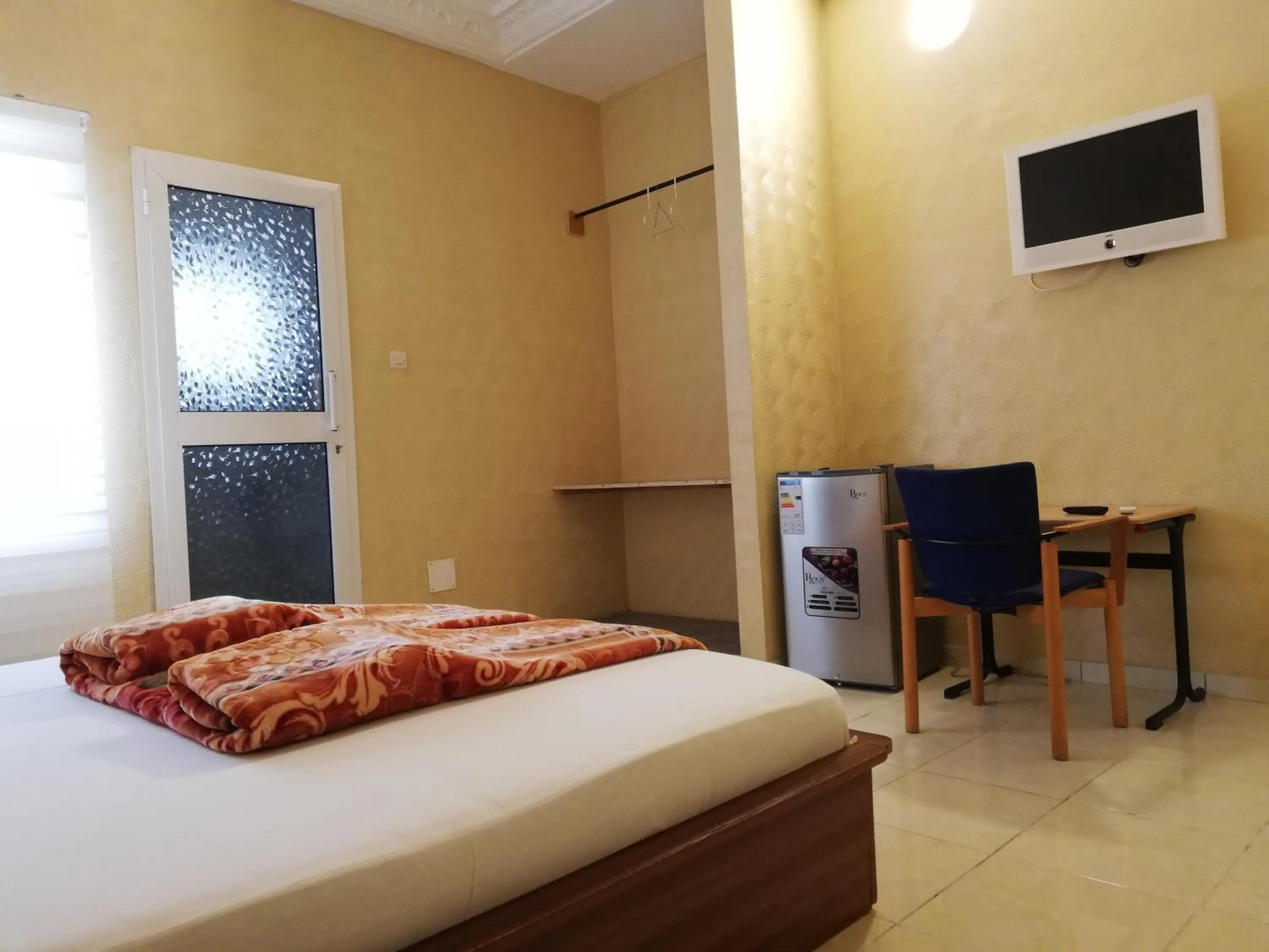 Bedroom, Bed in Hôtel Saint Lazaros