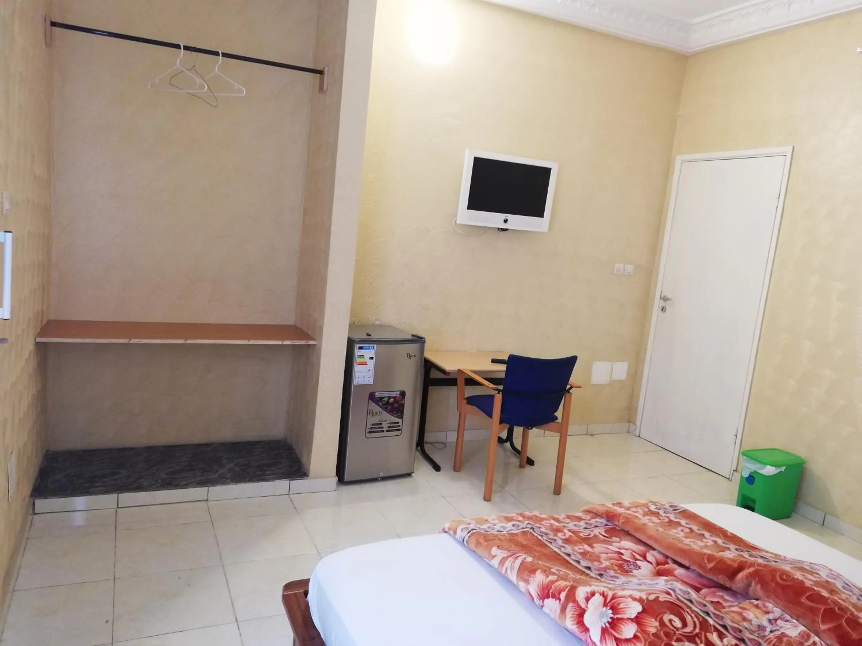 Bedroom, Bed in Hôtel Saint Lazaros