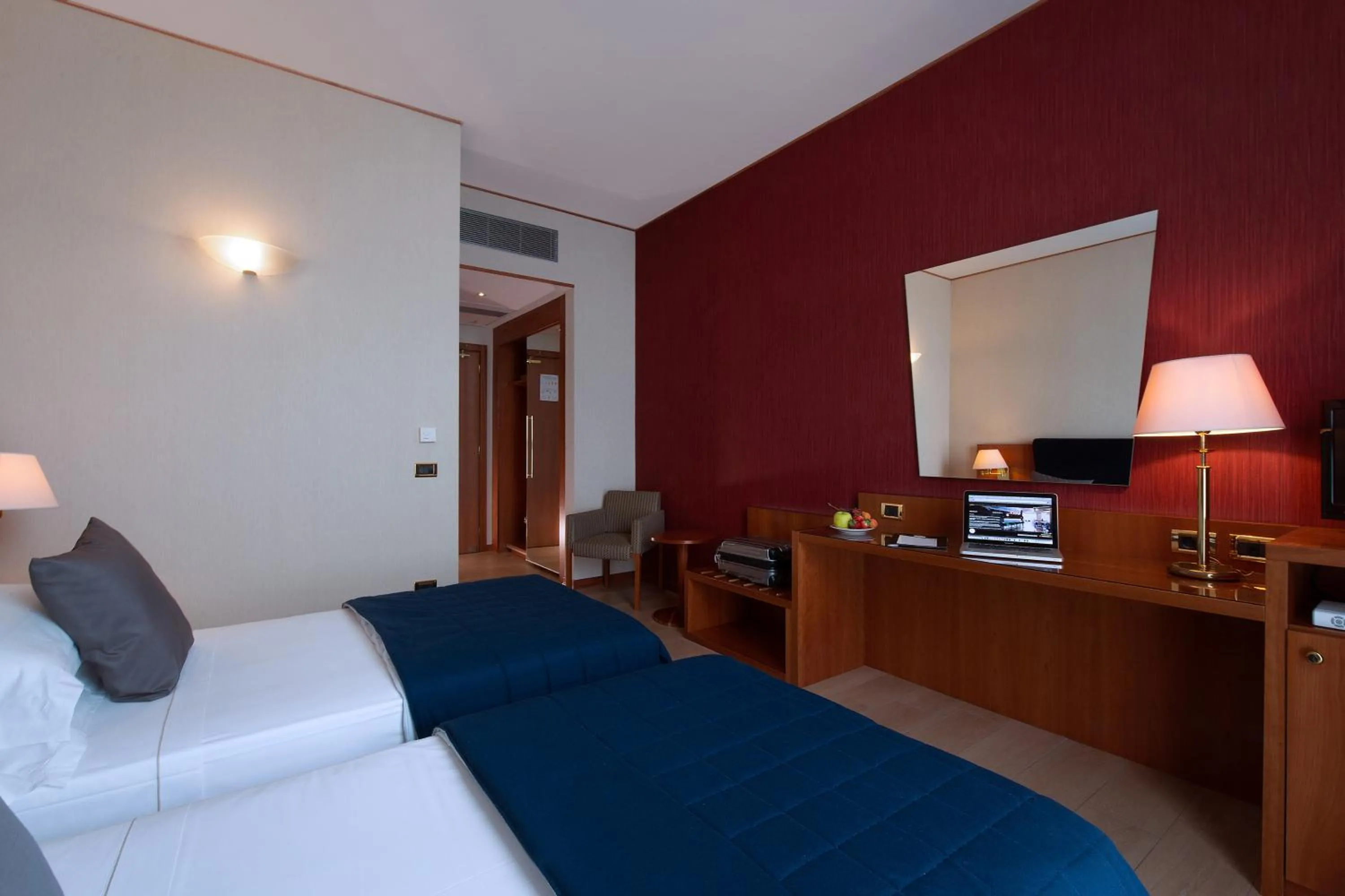 Bedroom, Bed in Hotel Parma & Congressi