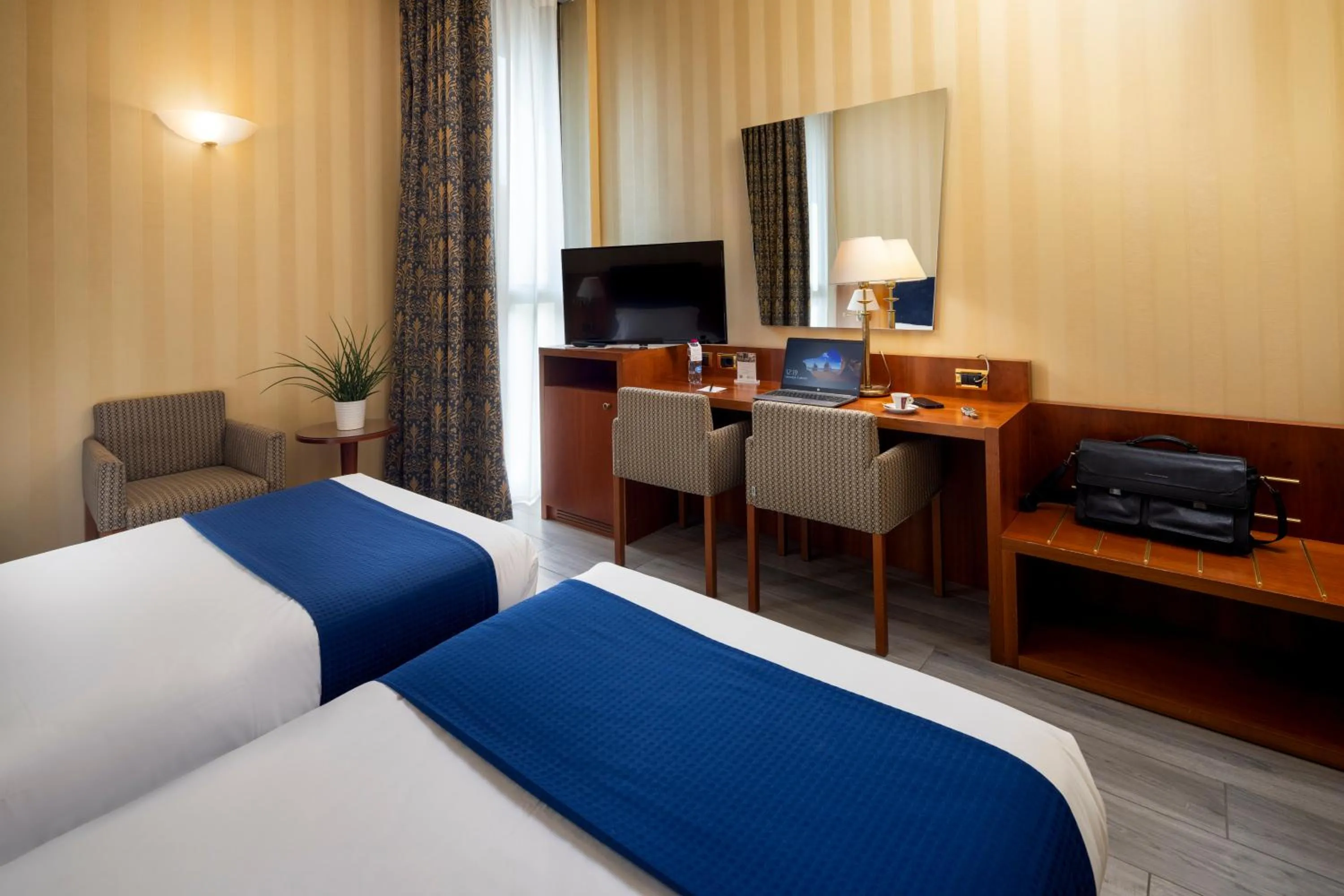 Bedroom, Bed in Hotel Parma & Congressi