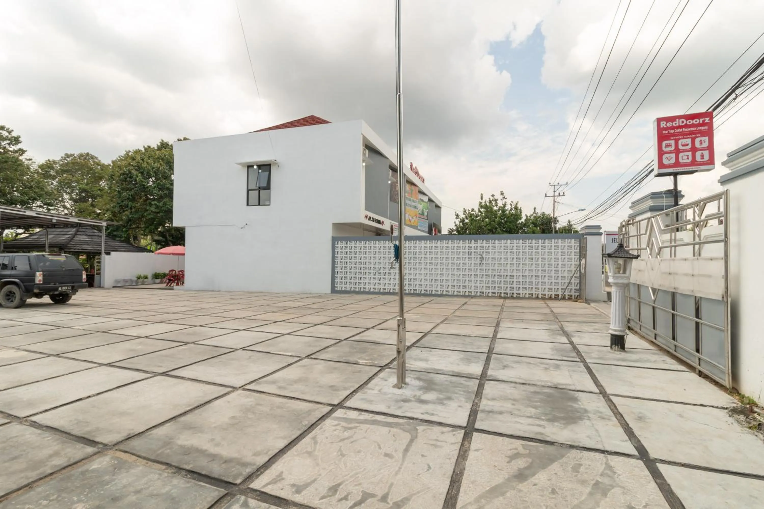 RedDoorz near Tugu Coklat Pesawaran Lampung