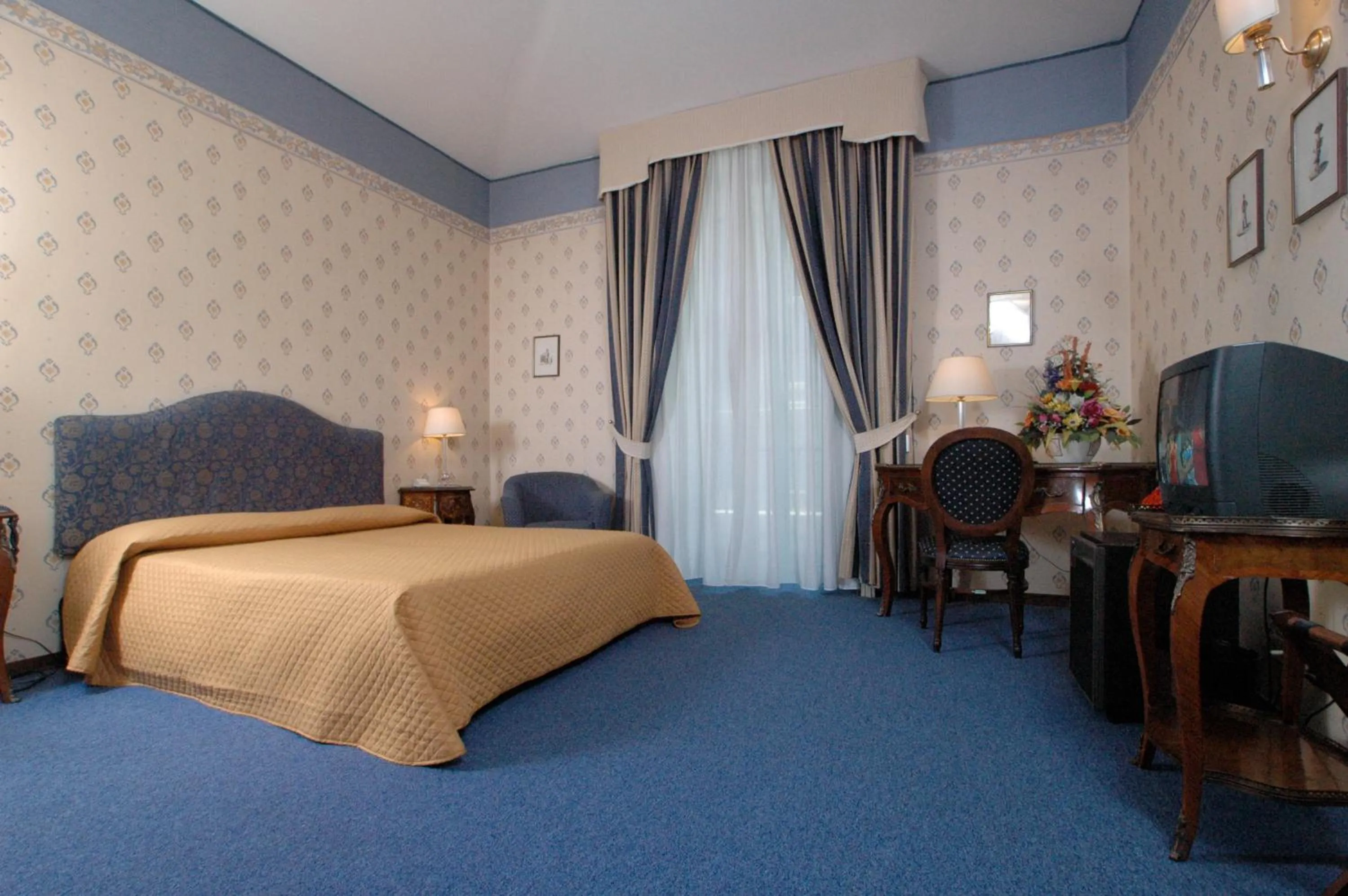 Photo of the whole room, Bed in Hotel Nuovo Rebecchino