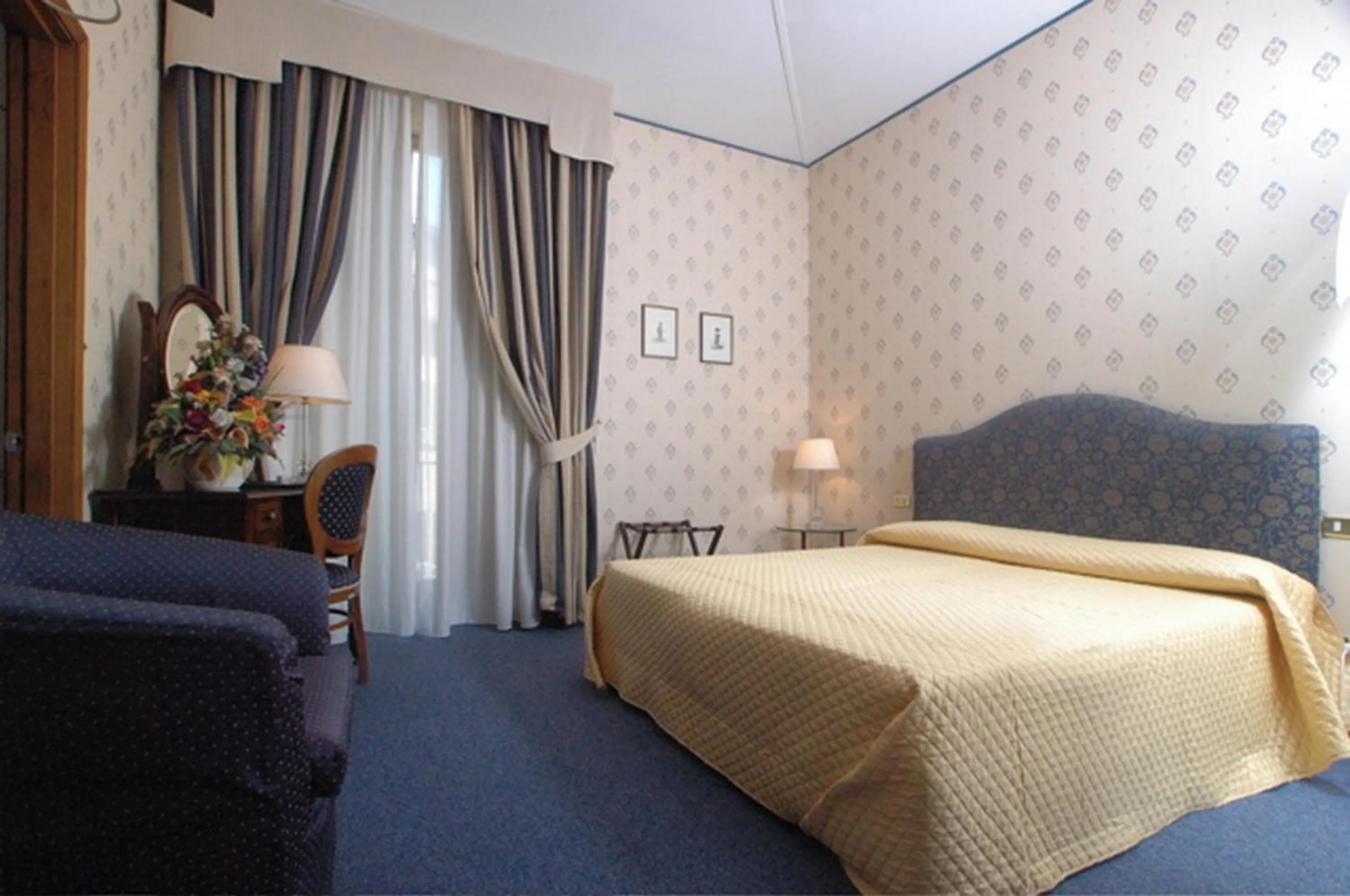 Photo of the whole room, Bed in Hotel Nuovo Rebecchino