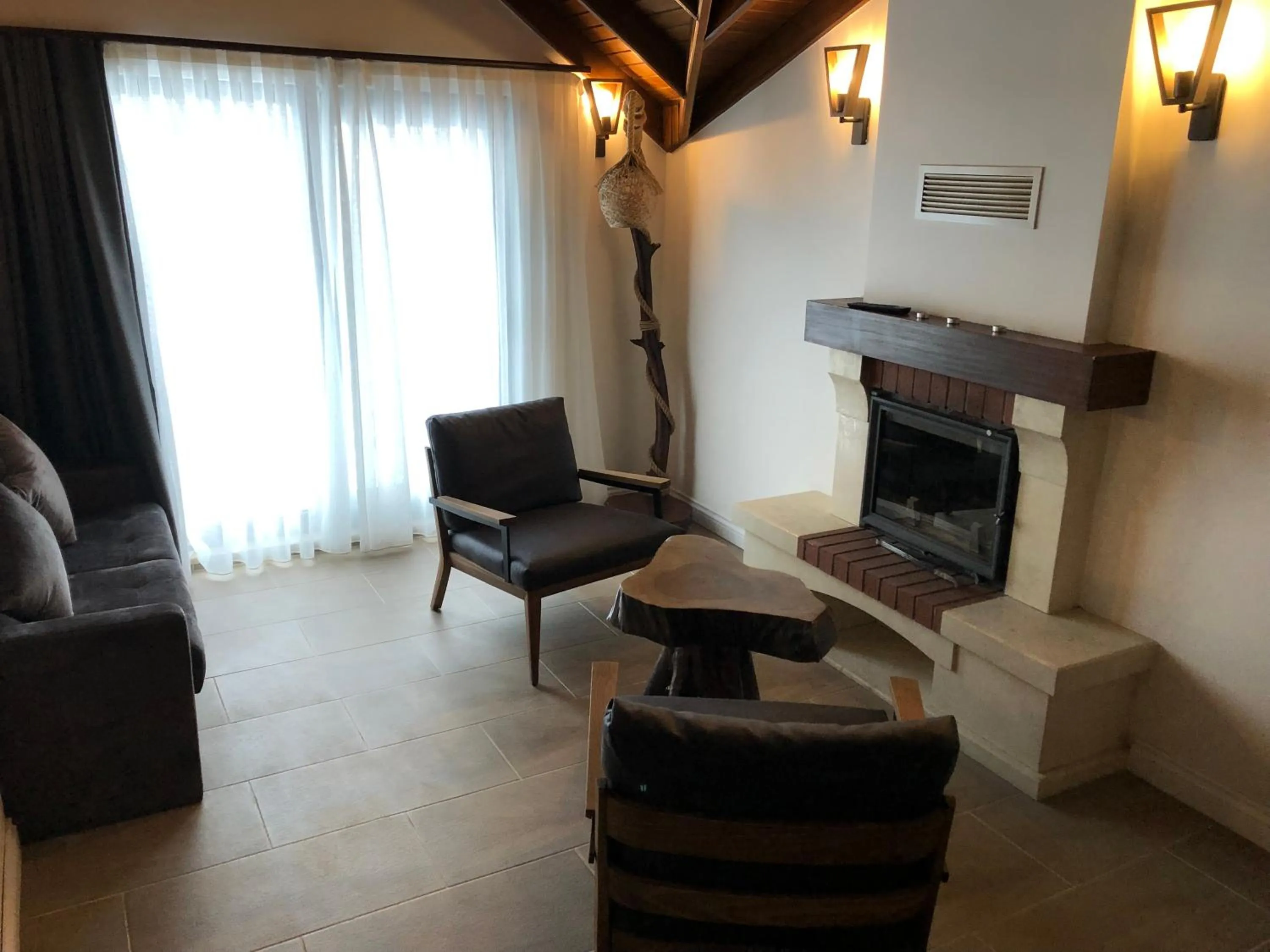 Seating area in Masklavi