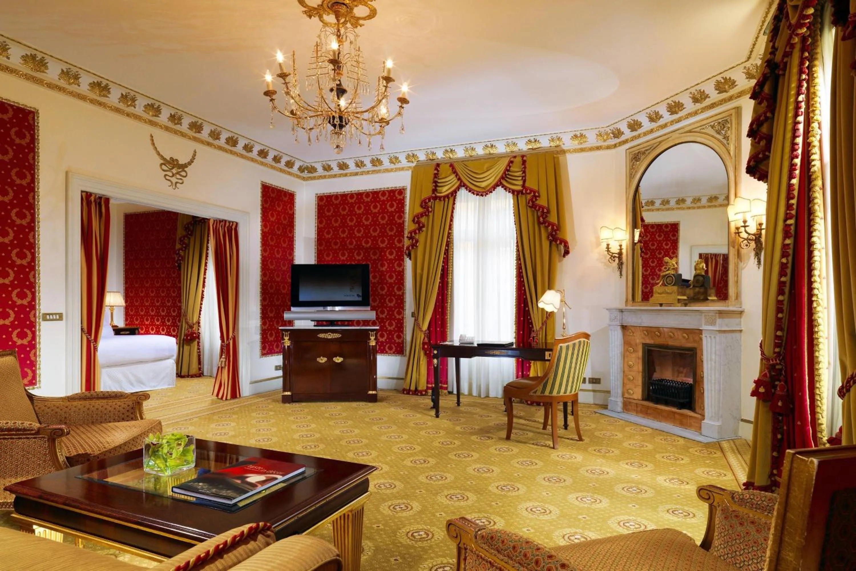 Living room in The Westin Excelsior, Rome