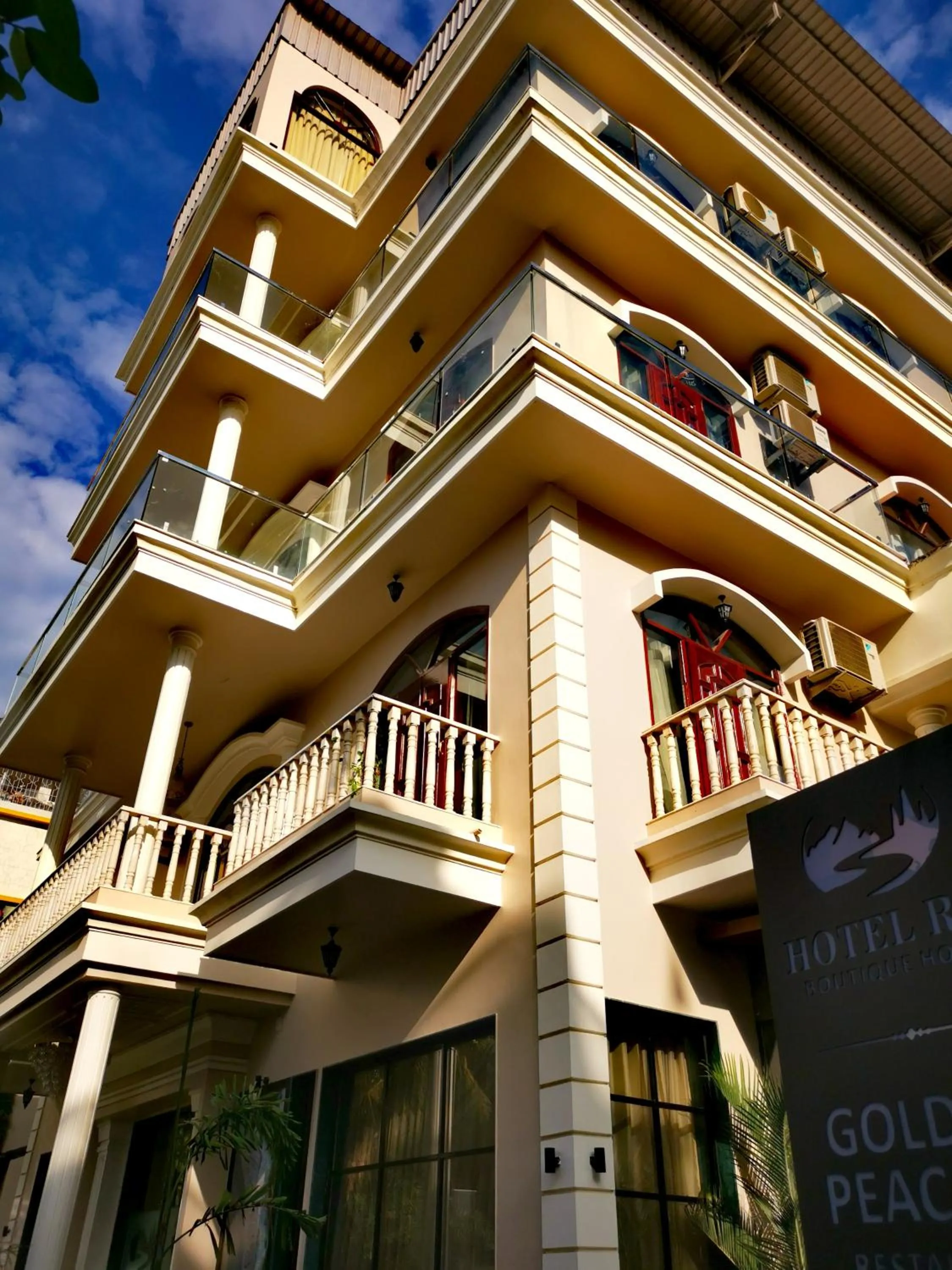 Property building in HOTEL RIO BENARAS