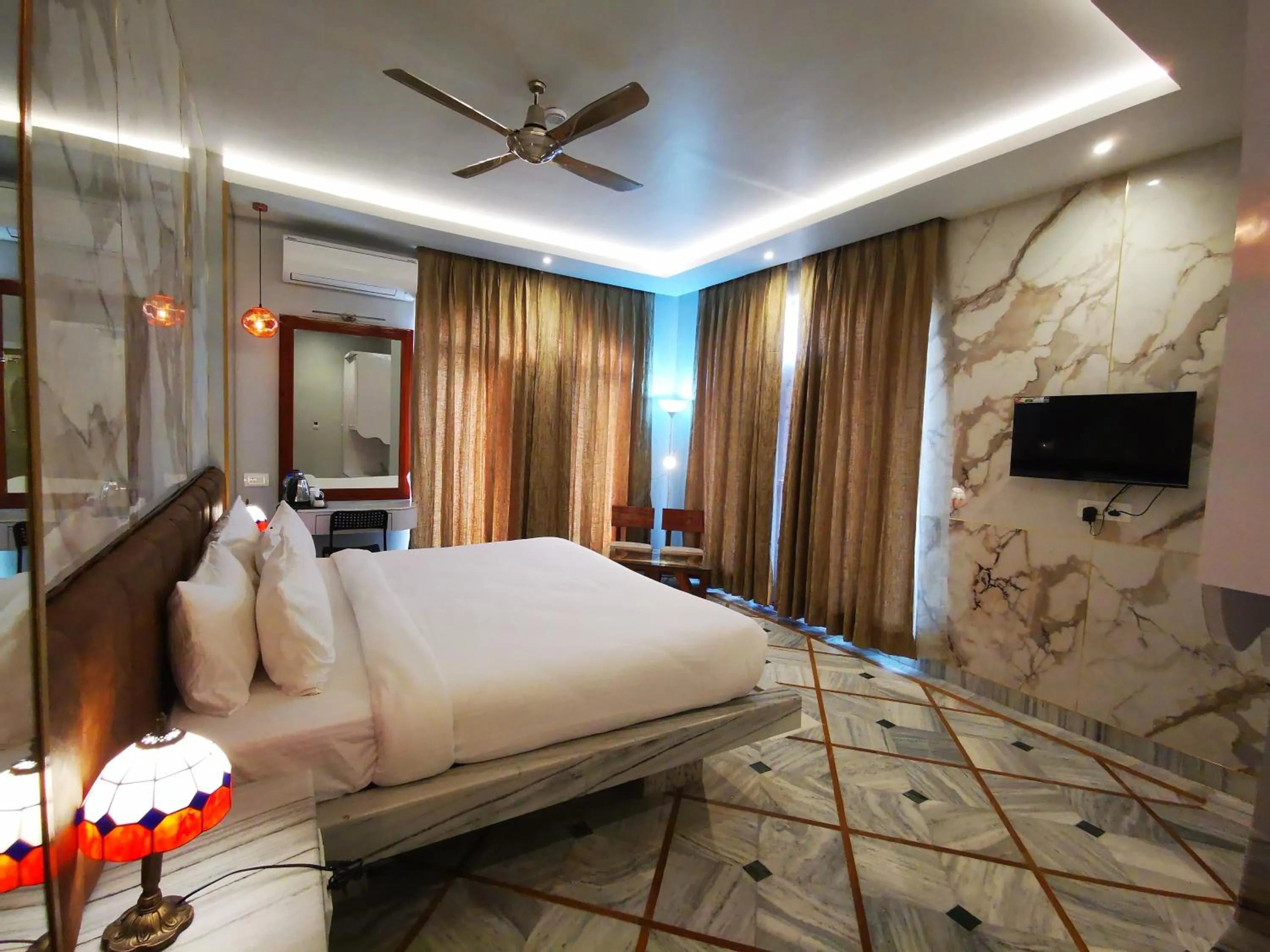 Bed in HOTEL RIO BENARAS