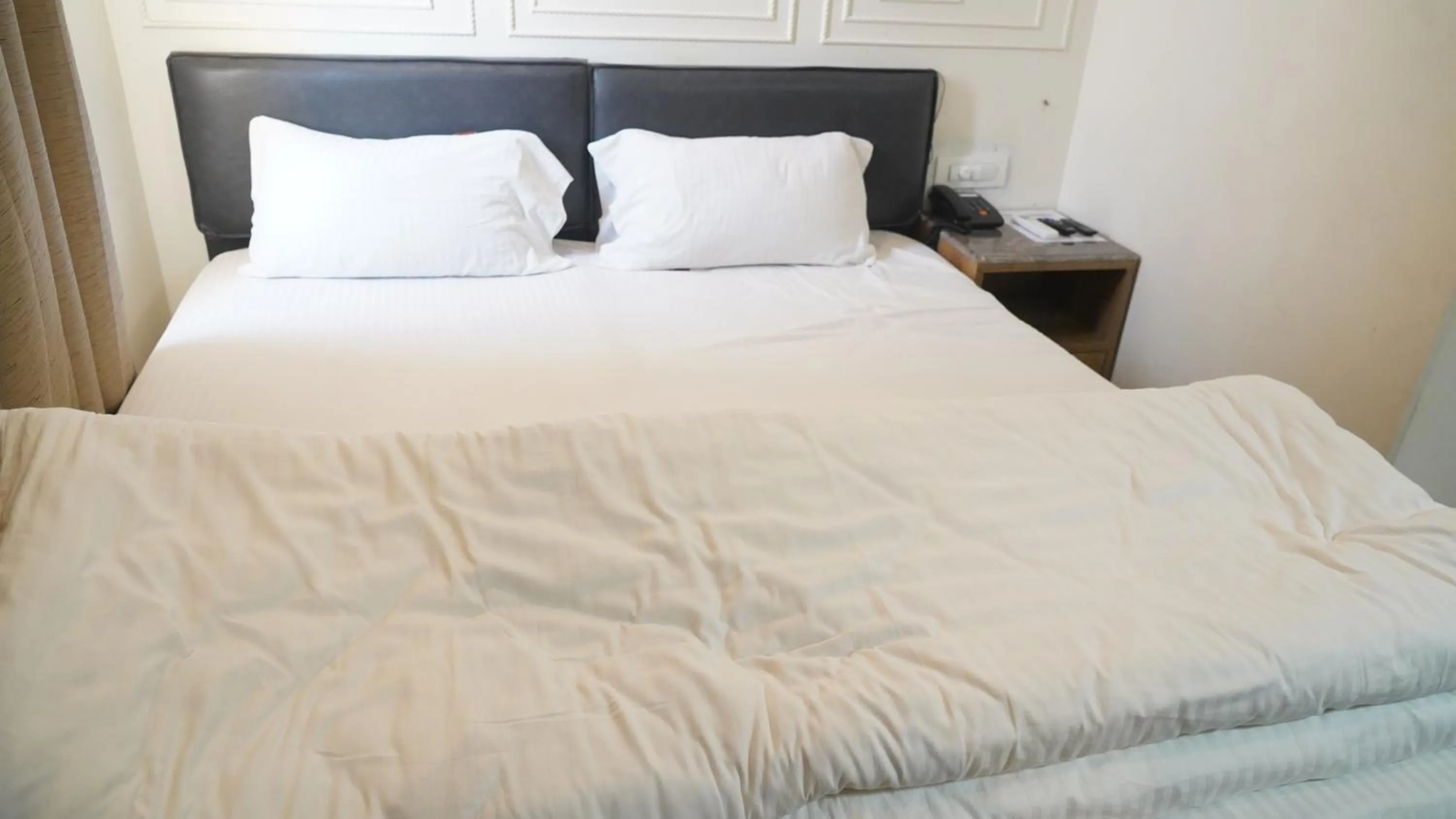 Bed in HOTEL RIO BENARAS