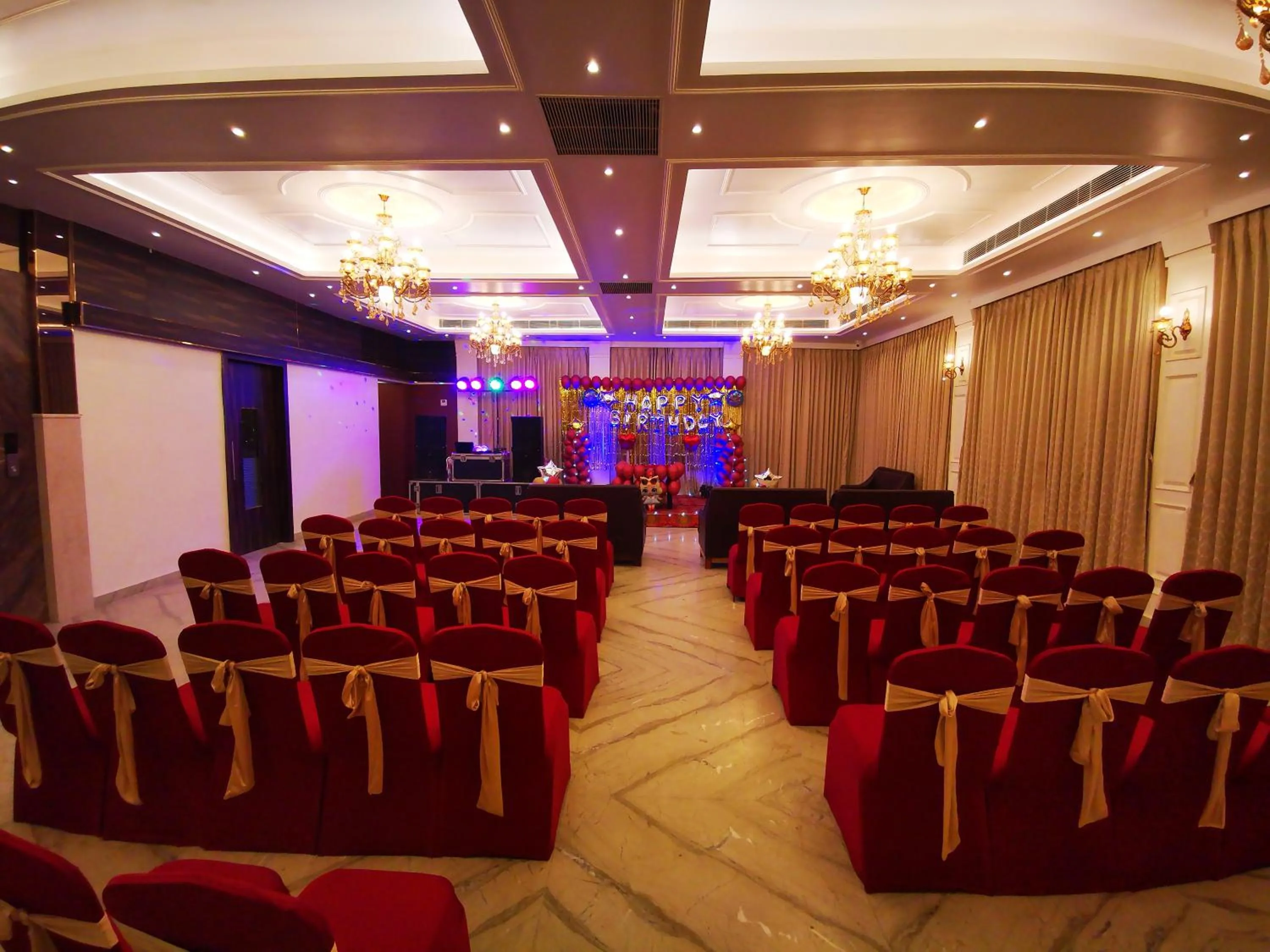 Banquet/Function facilities in HOTEL RIO BENARAS