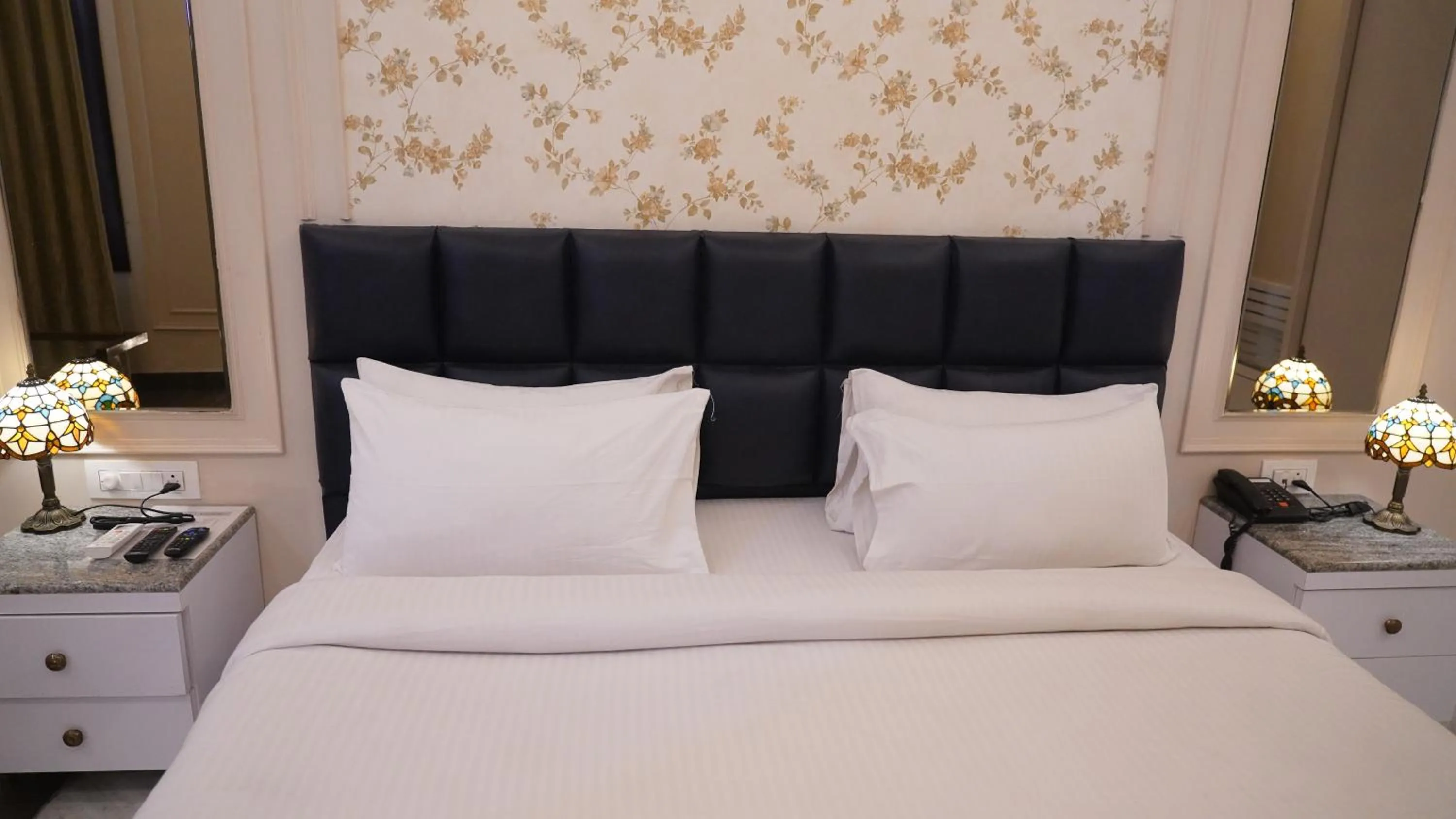 Bed in HOTEL RIO BENARAS