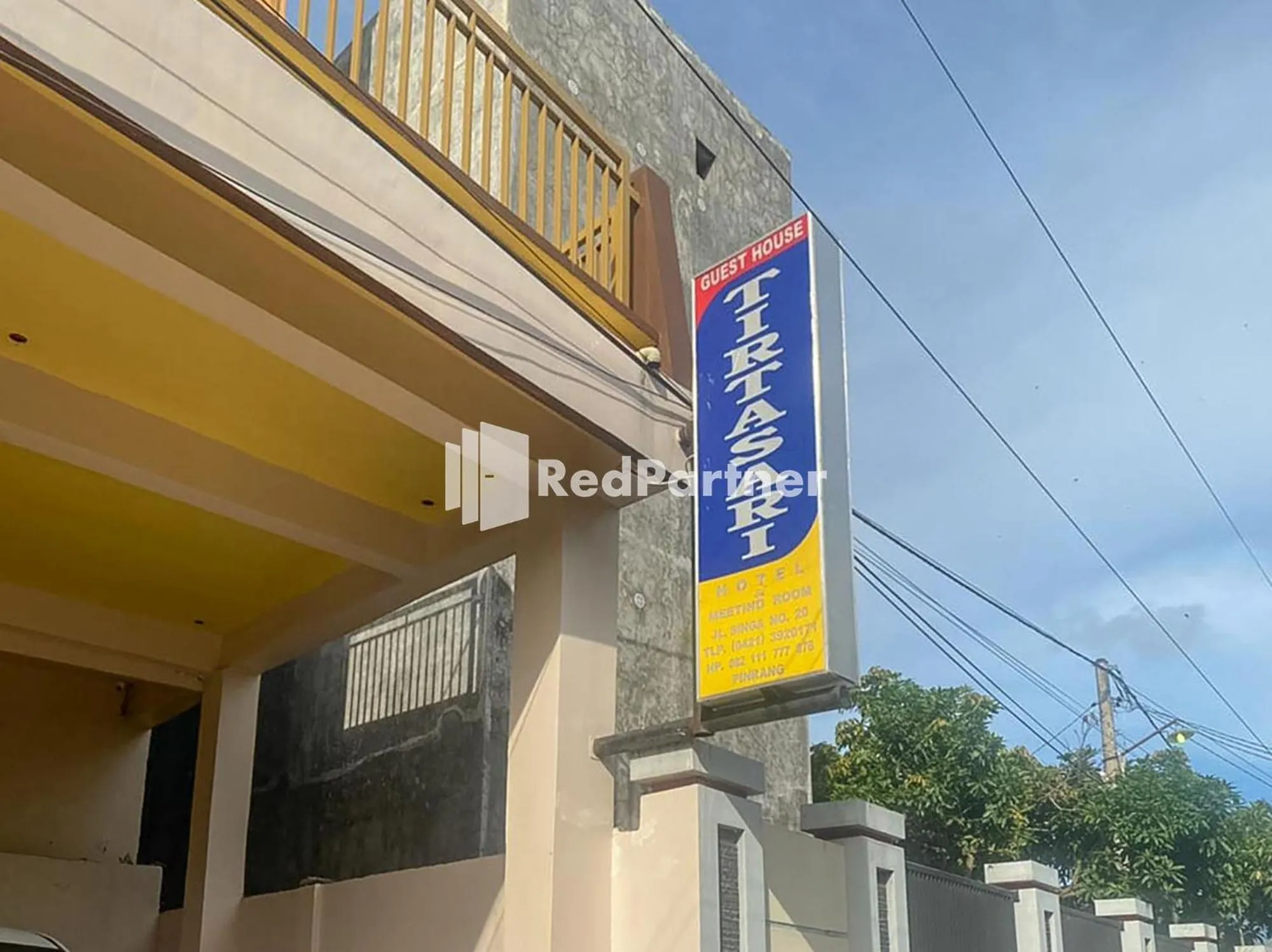 Property logo or sign in Homestay Tirtasari Pinrang City Center Mitra RedDoorz