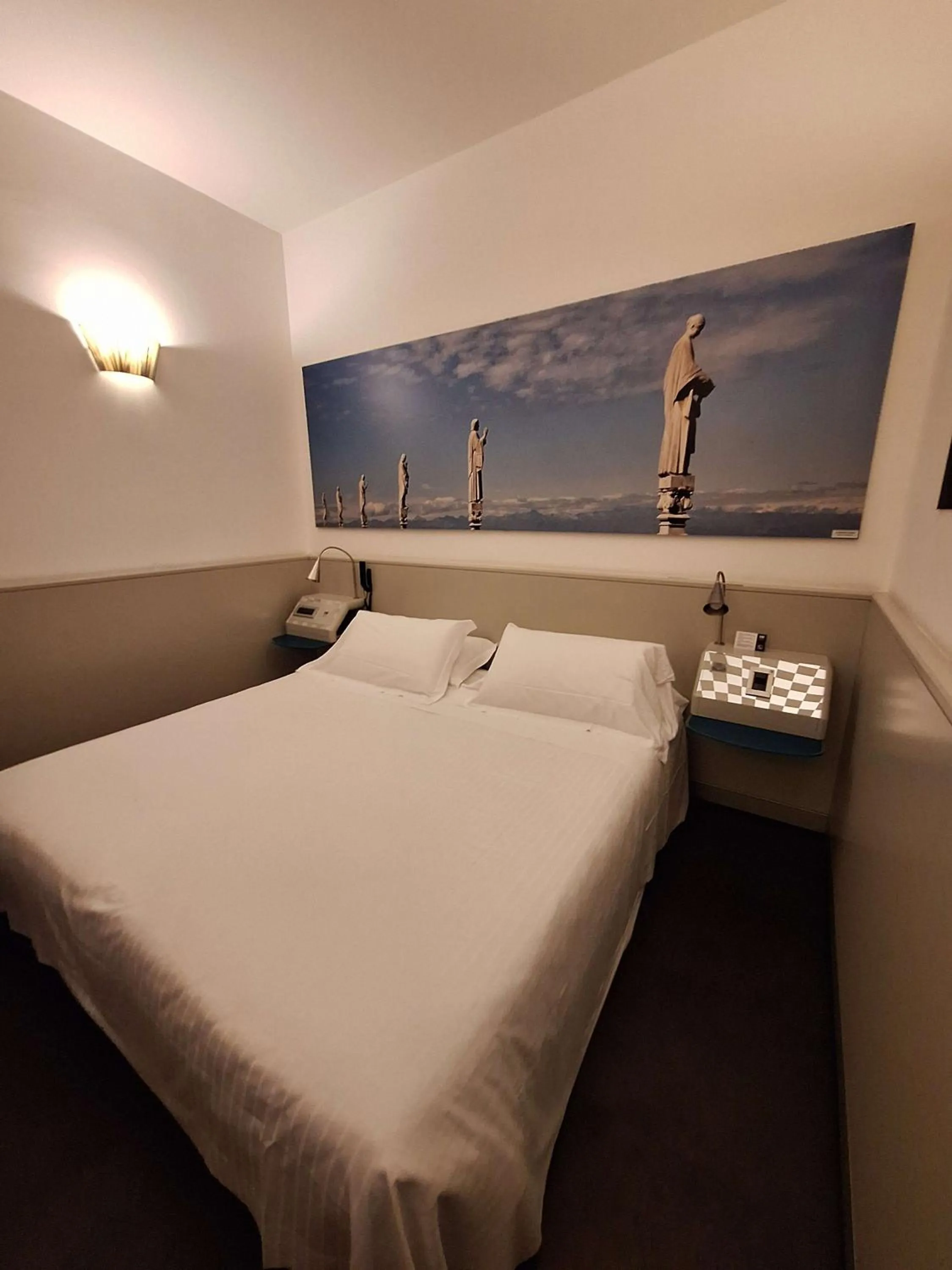 Bedroom, Bed in Sure Hotel by Best Western Milano