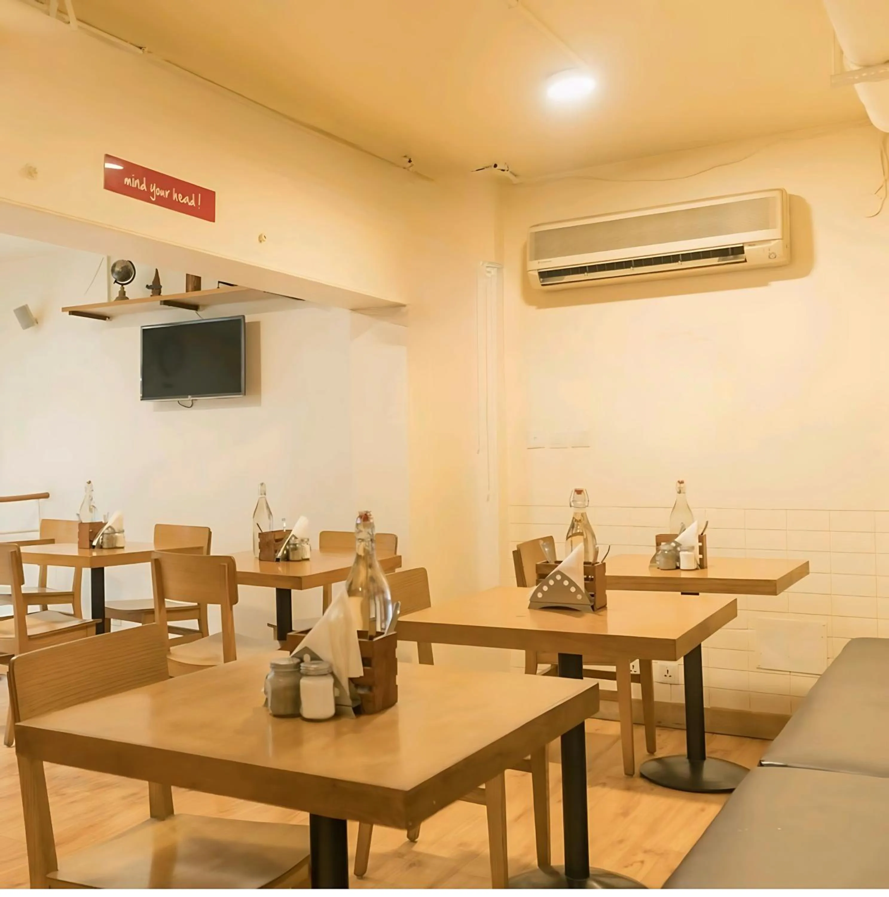 Restaurant/places to eat in Hotel Platinum -Delhi Airport