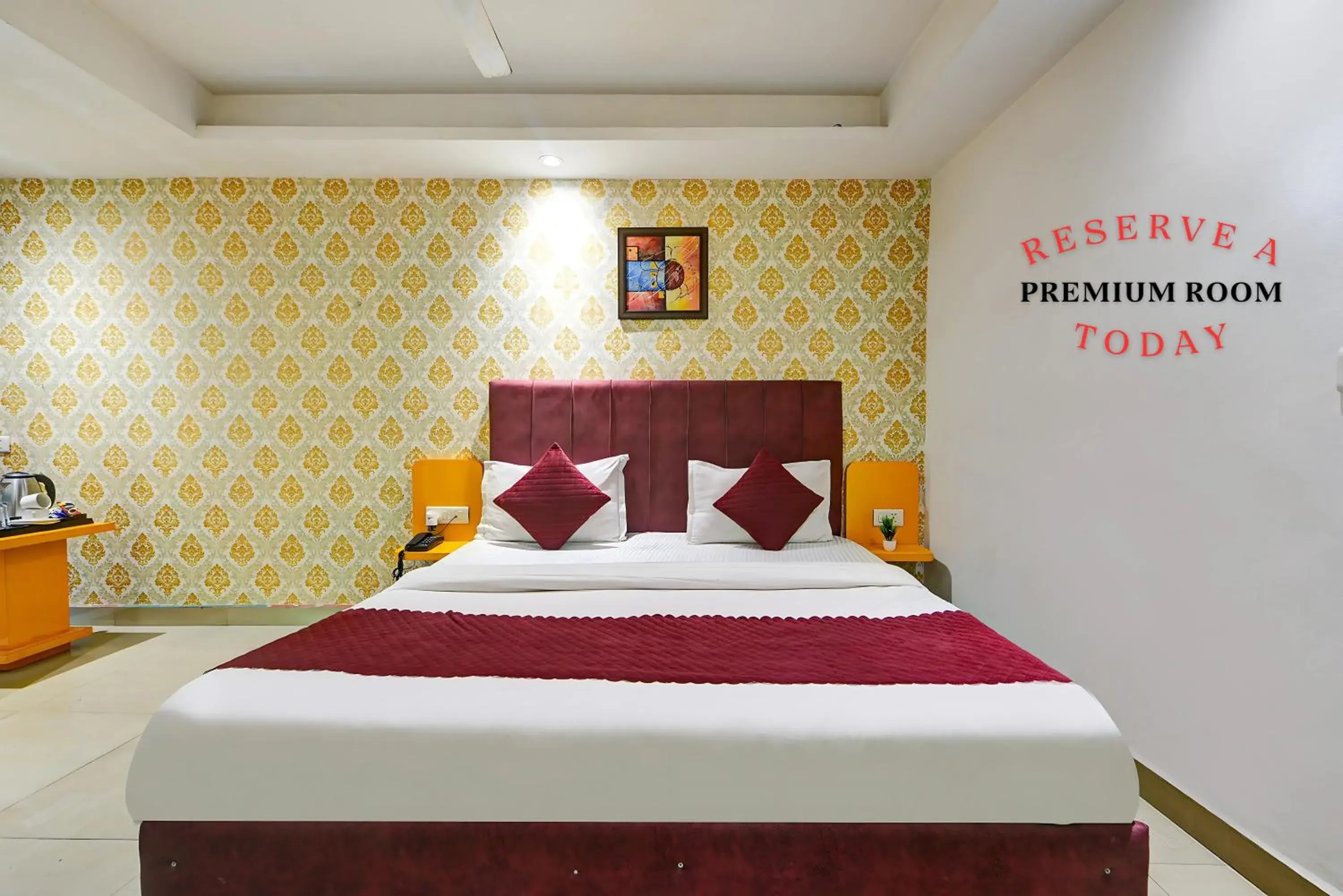 Deluxe Double Room in Hotel Platinum With Free Pickup-Delhi Airport Deluxe Double Room in Hotel Platinum With Free Pickup-Delhi Airport