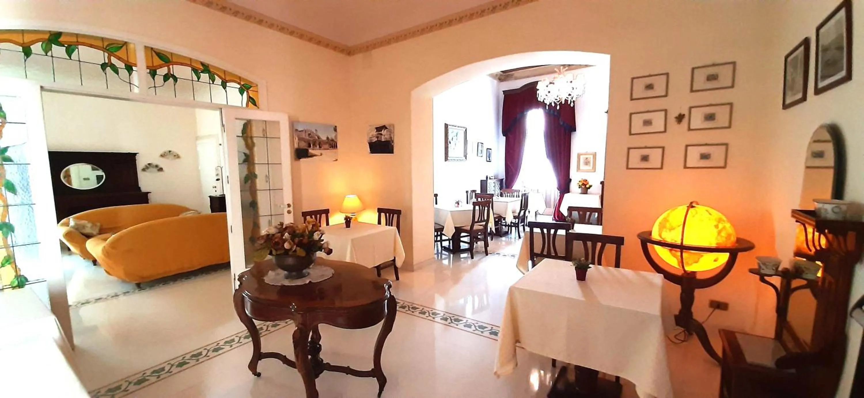 Breakfast in Hotel Casa Mia