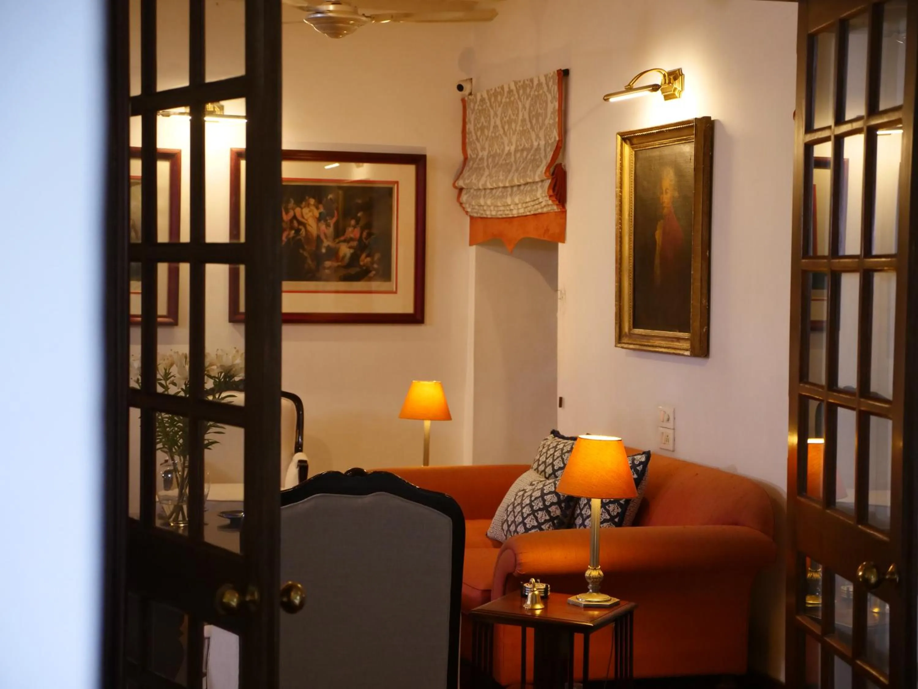 Lounge or bar in Le Colonial 1506 - Exclusive Luxury Hideaway