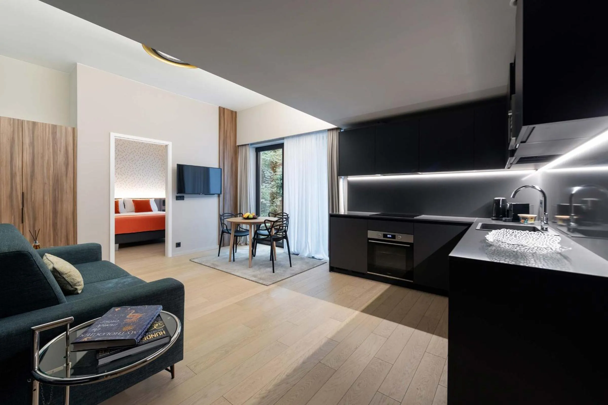 Kitchen or kitchenette in The Central Kirchberg - Smart ApartHotel