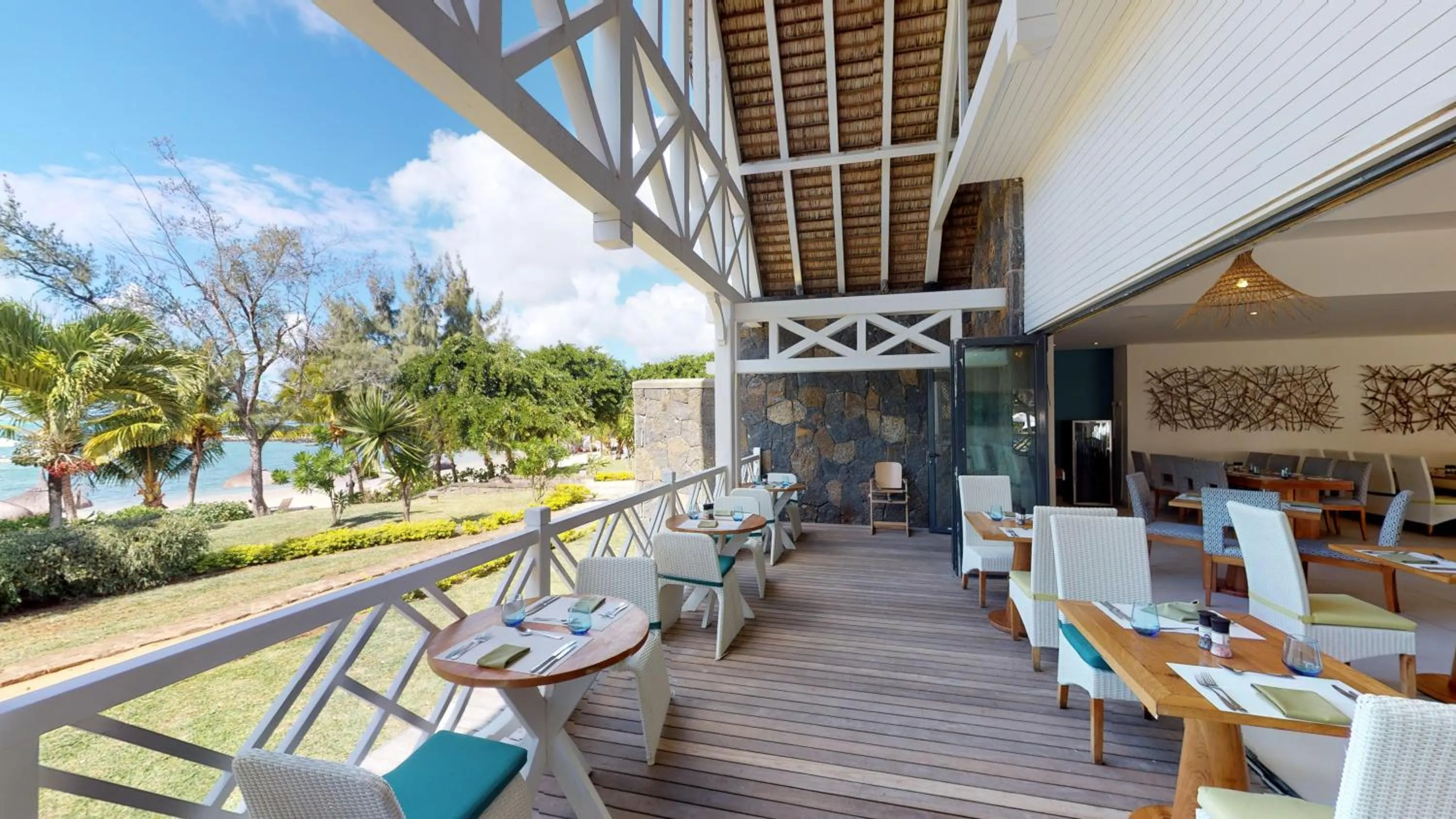 Restaurant/places to eat in Radisson Blu Azuri Resort & Spa