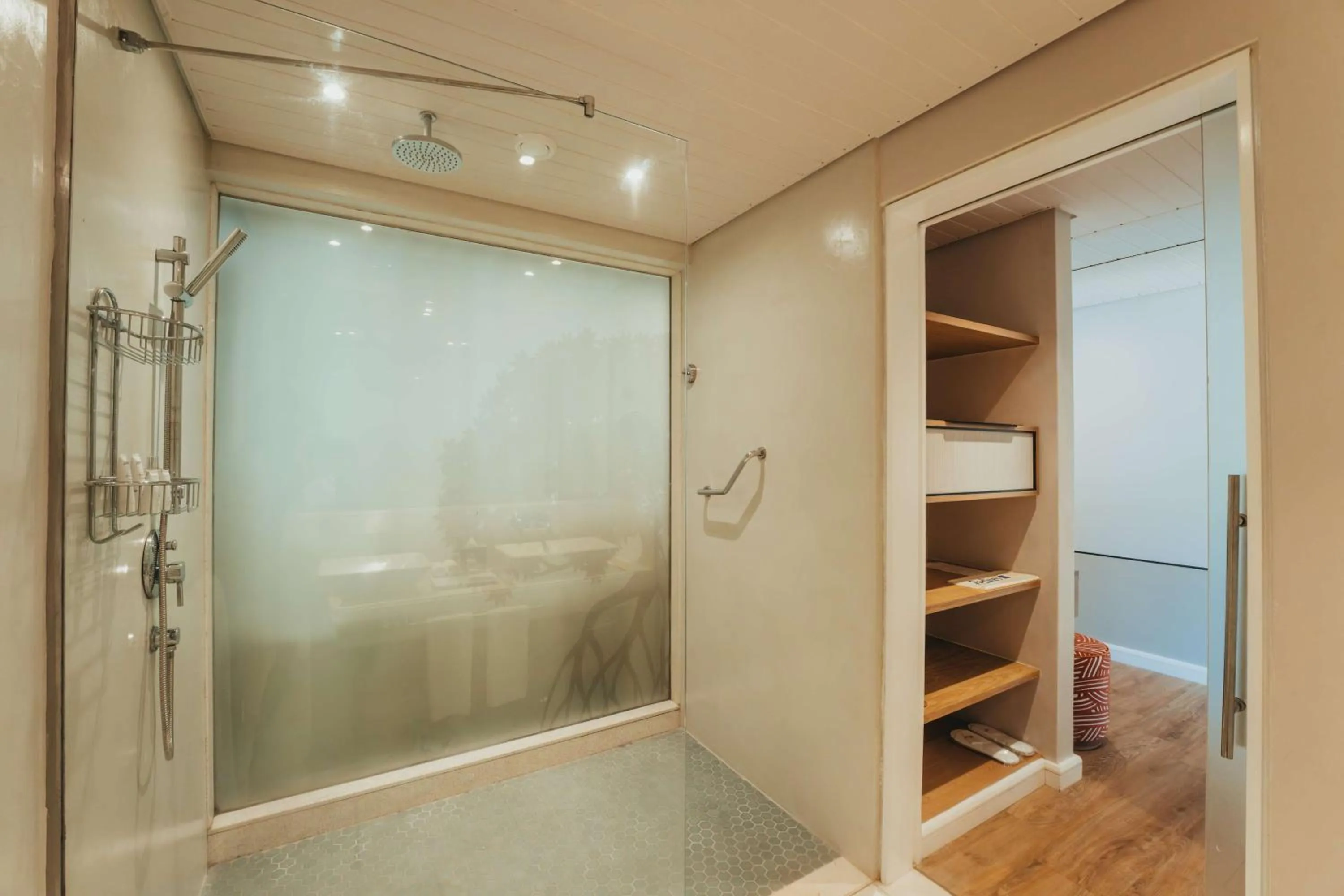 Shower in Radisson Blu Azuri Resort & Spa