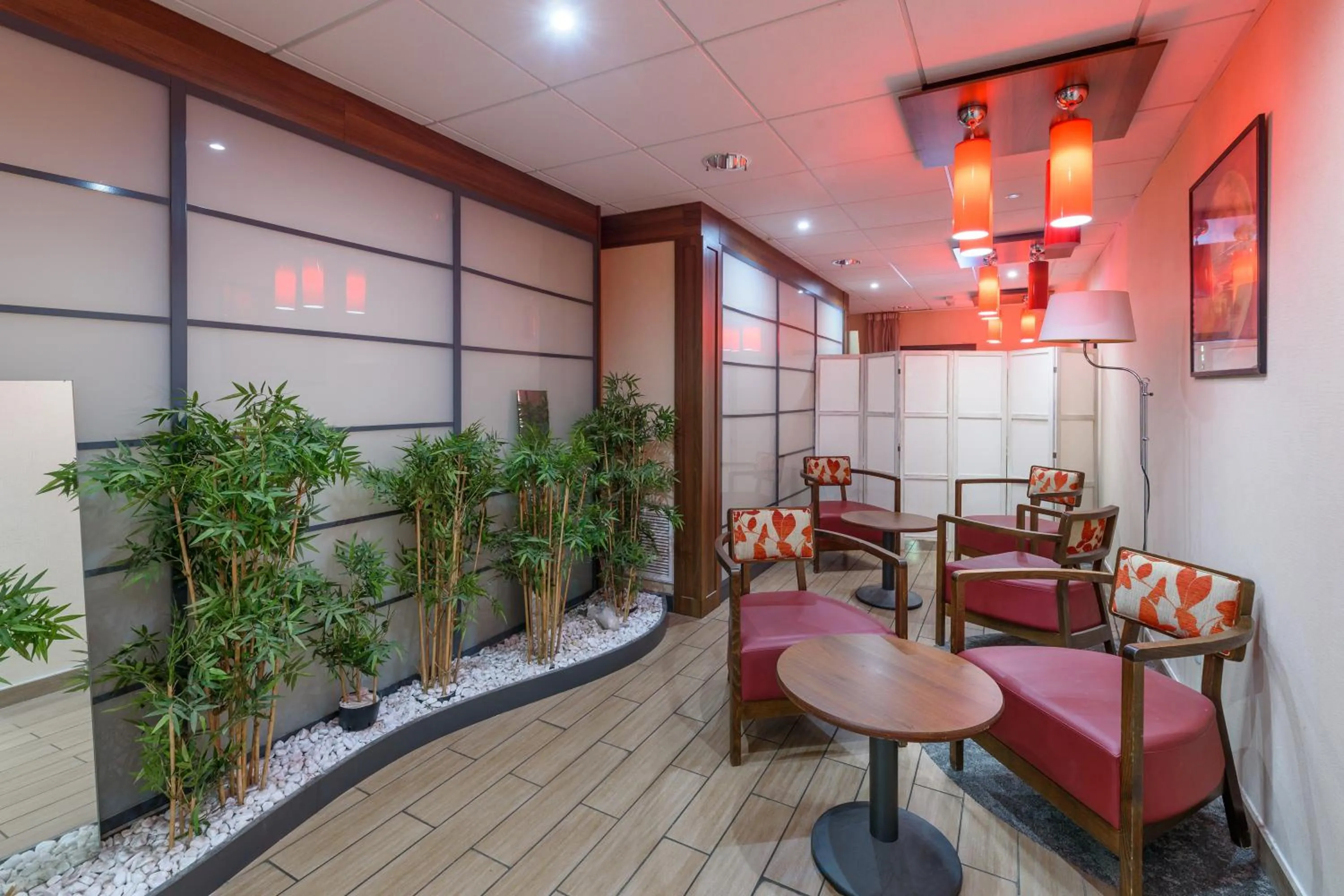 Lobby or reception in Residhotel Toulouse Centre