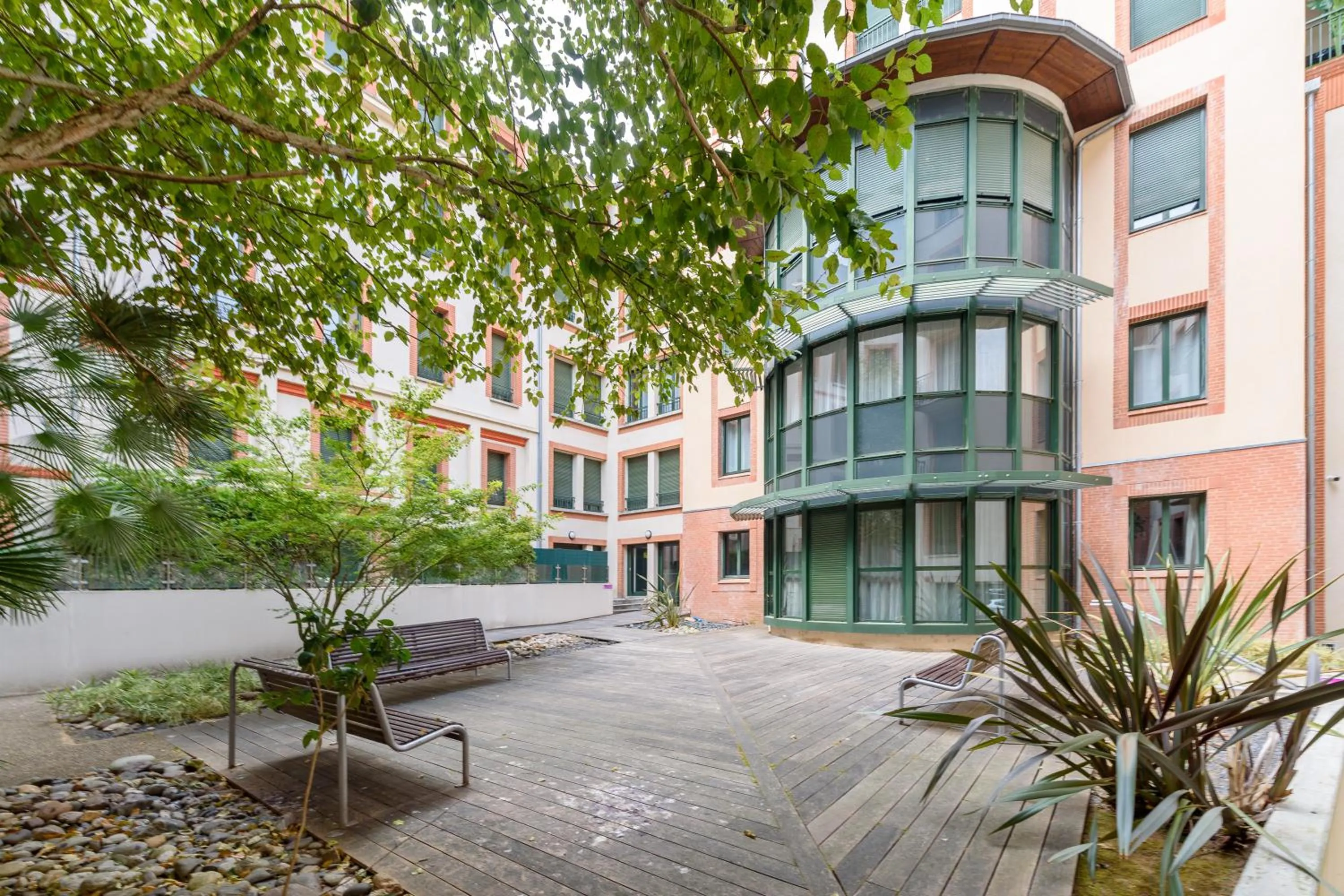 Inner courtyard view in Residhotel Toulouse Centre