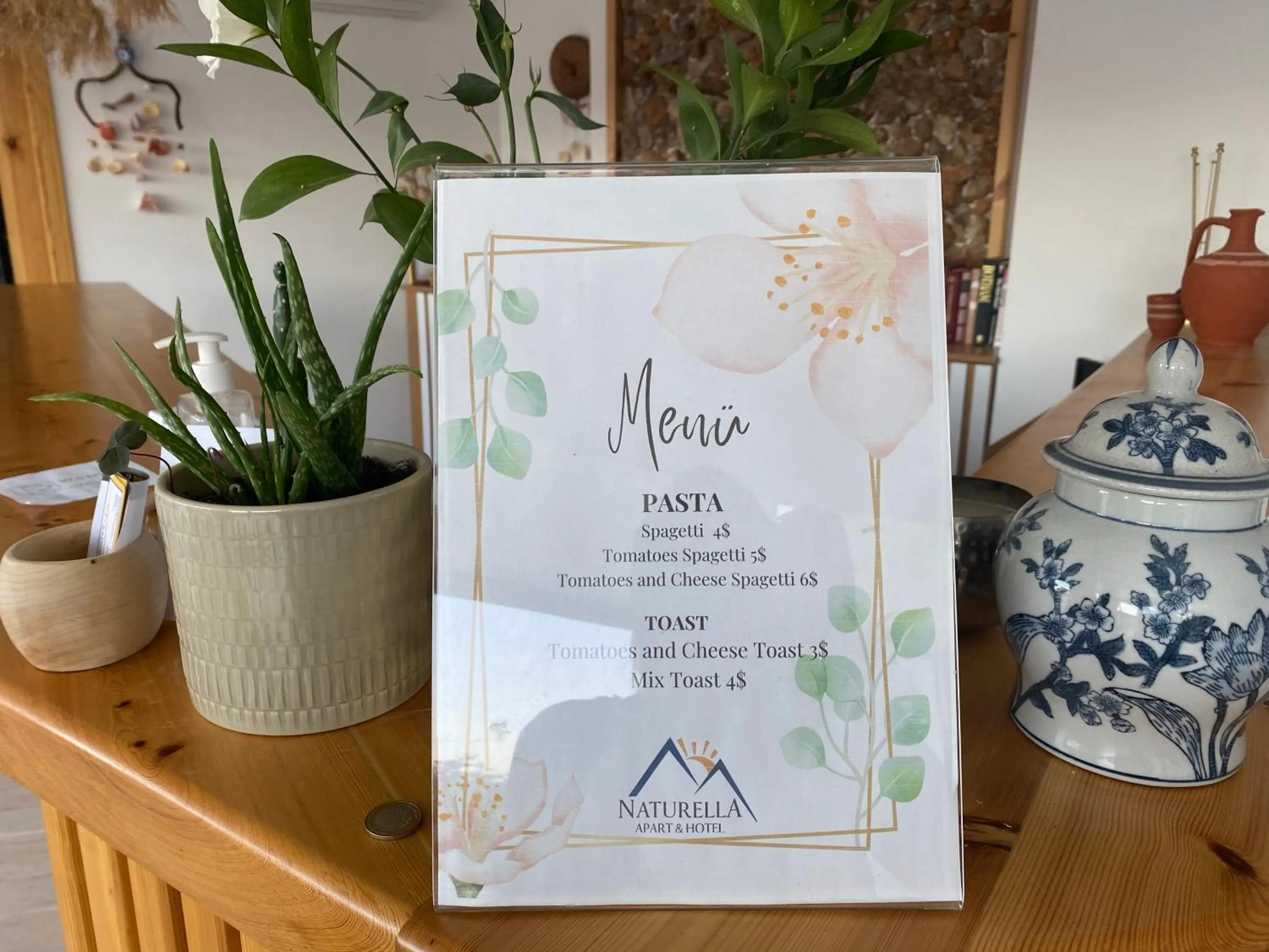 Restaurant/places to eat in NATURELLA APART HOTEL