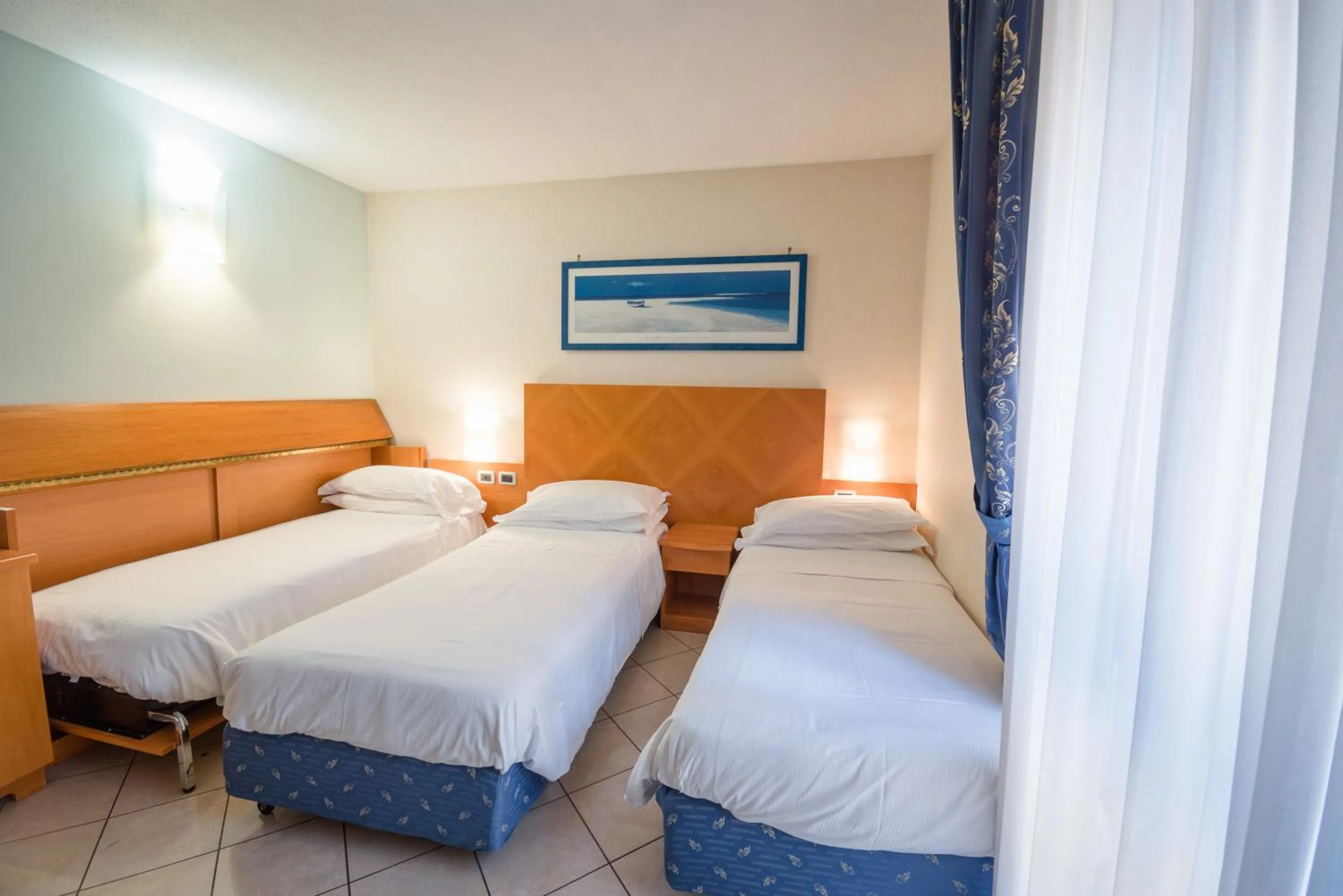 Photo of the whole room, Bed in Hotel Centrale