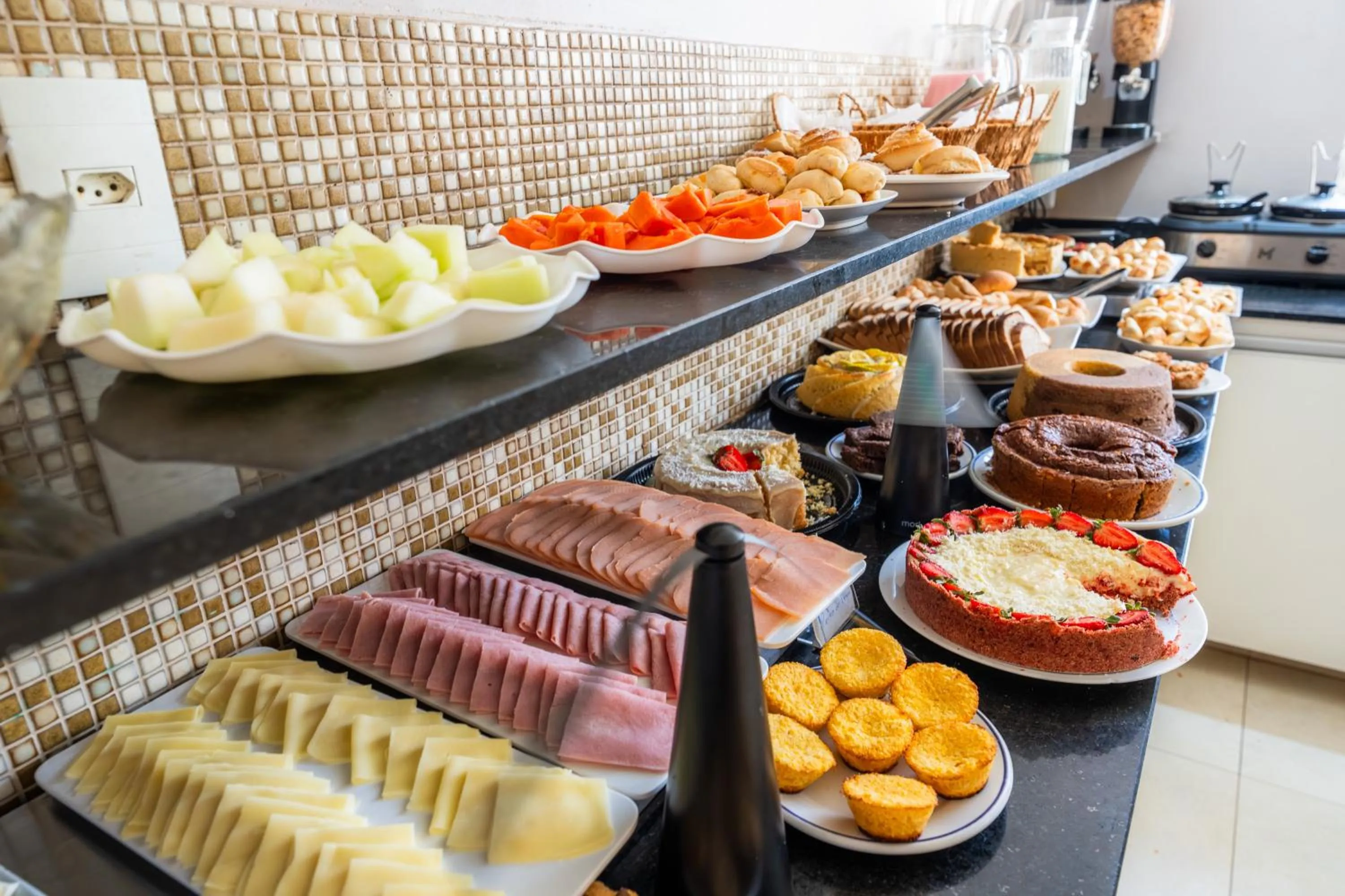 Breakfast in Riviera Hotel by Bsb Inn