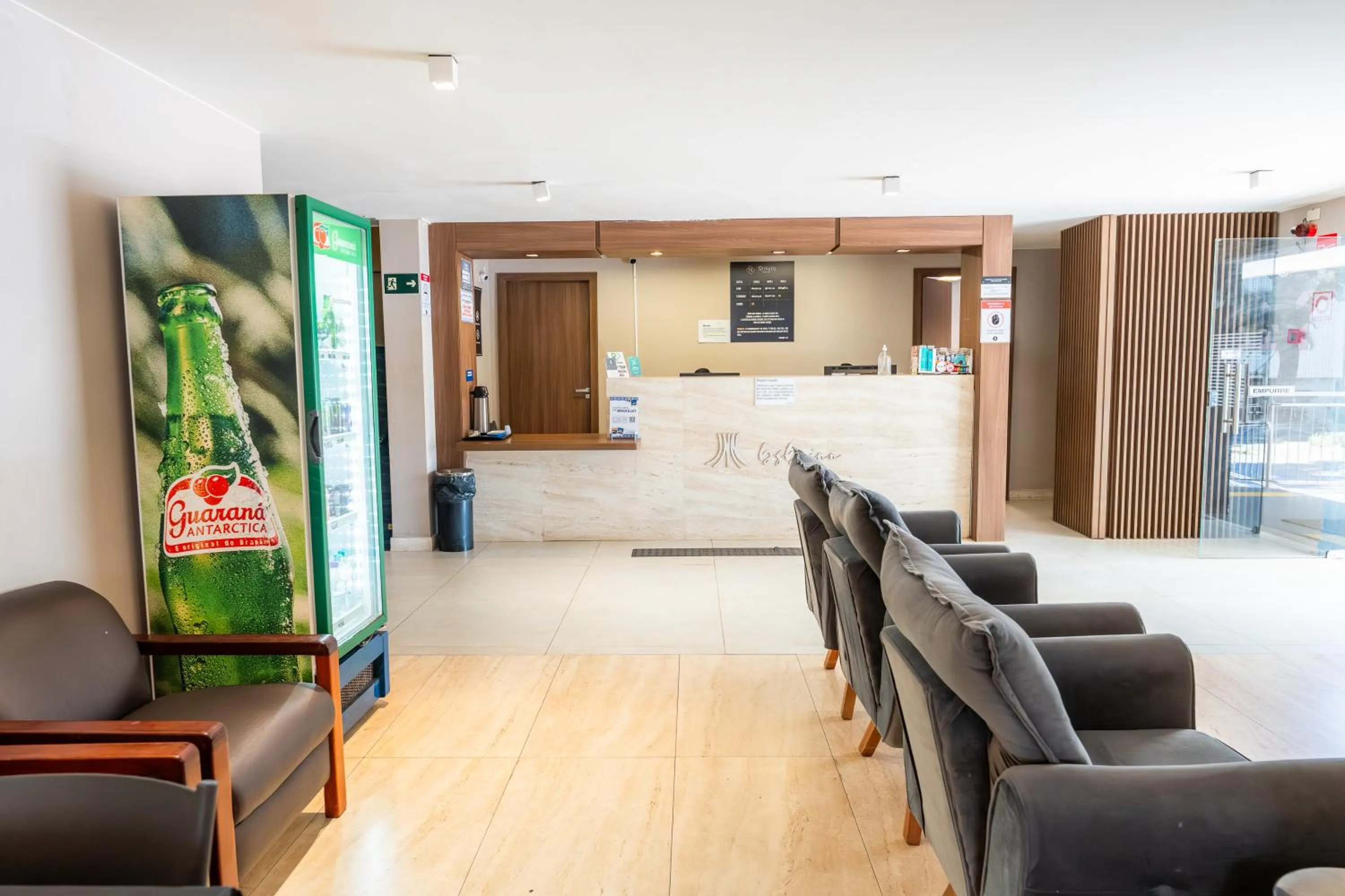 Lobby or reception in Riviera Hotel by Bsb Inn