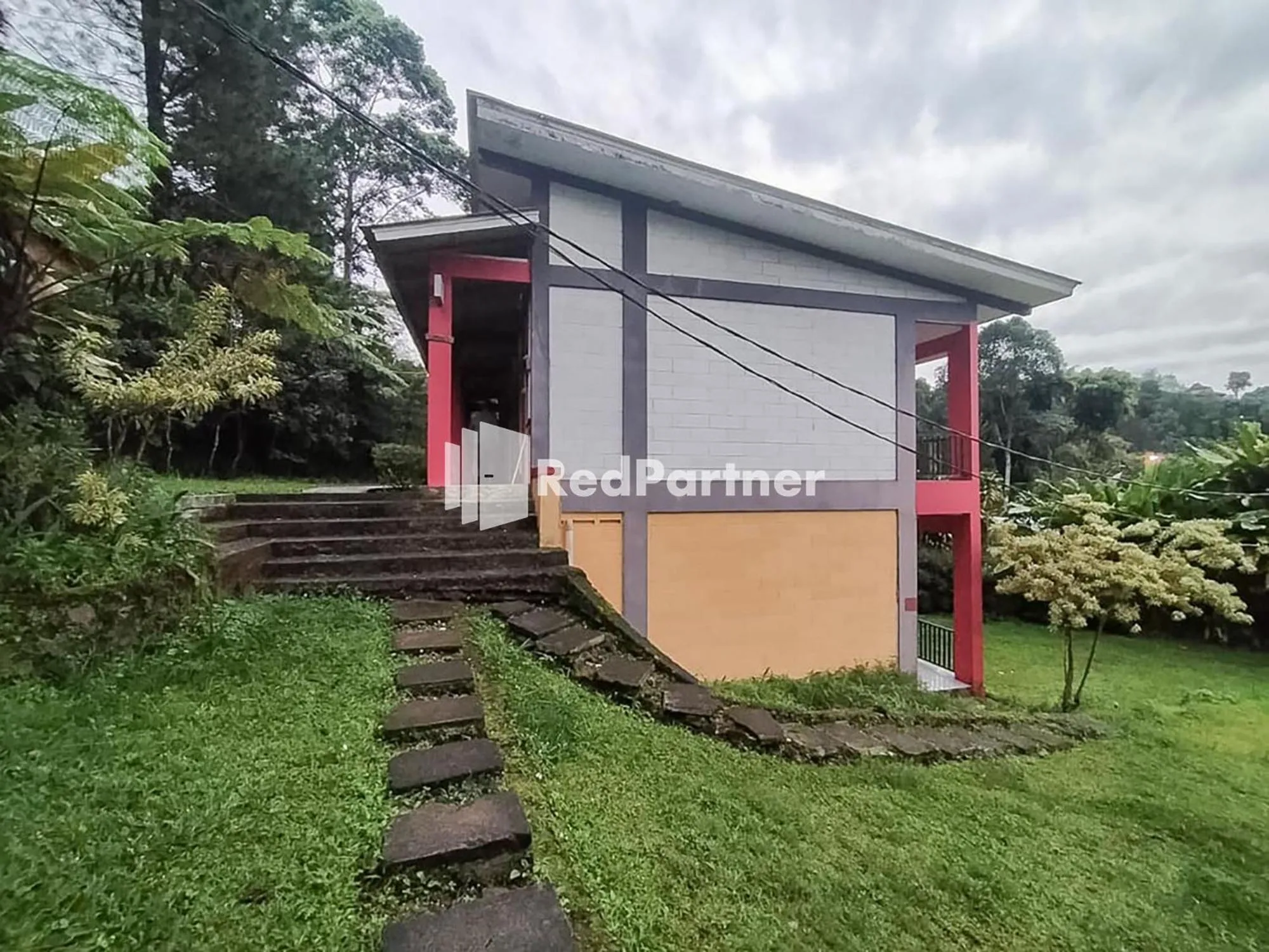 Property building in Kampung Resort Pertiwi RedPartner