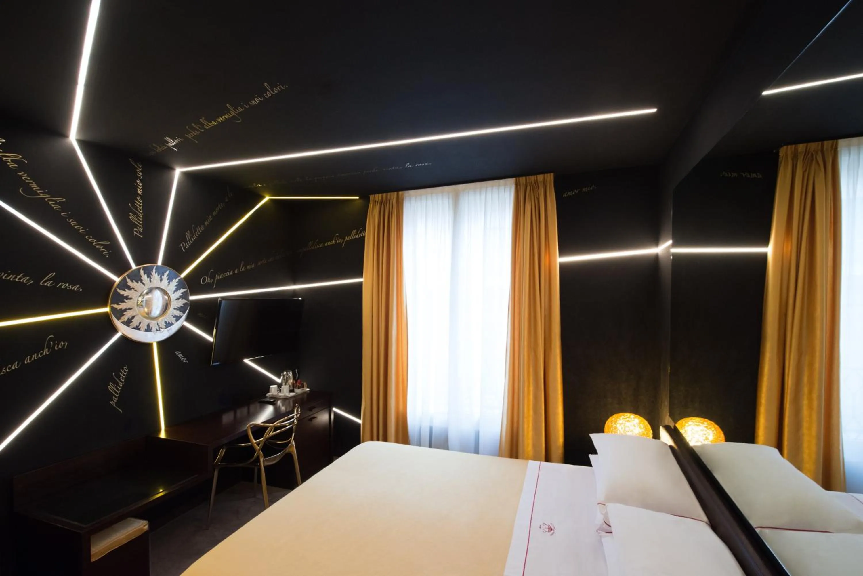 Bed in Phi Hotel Bologna