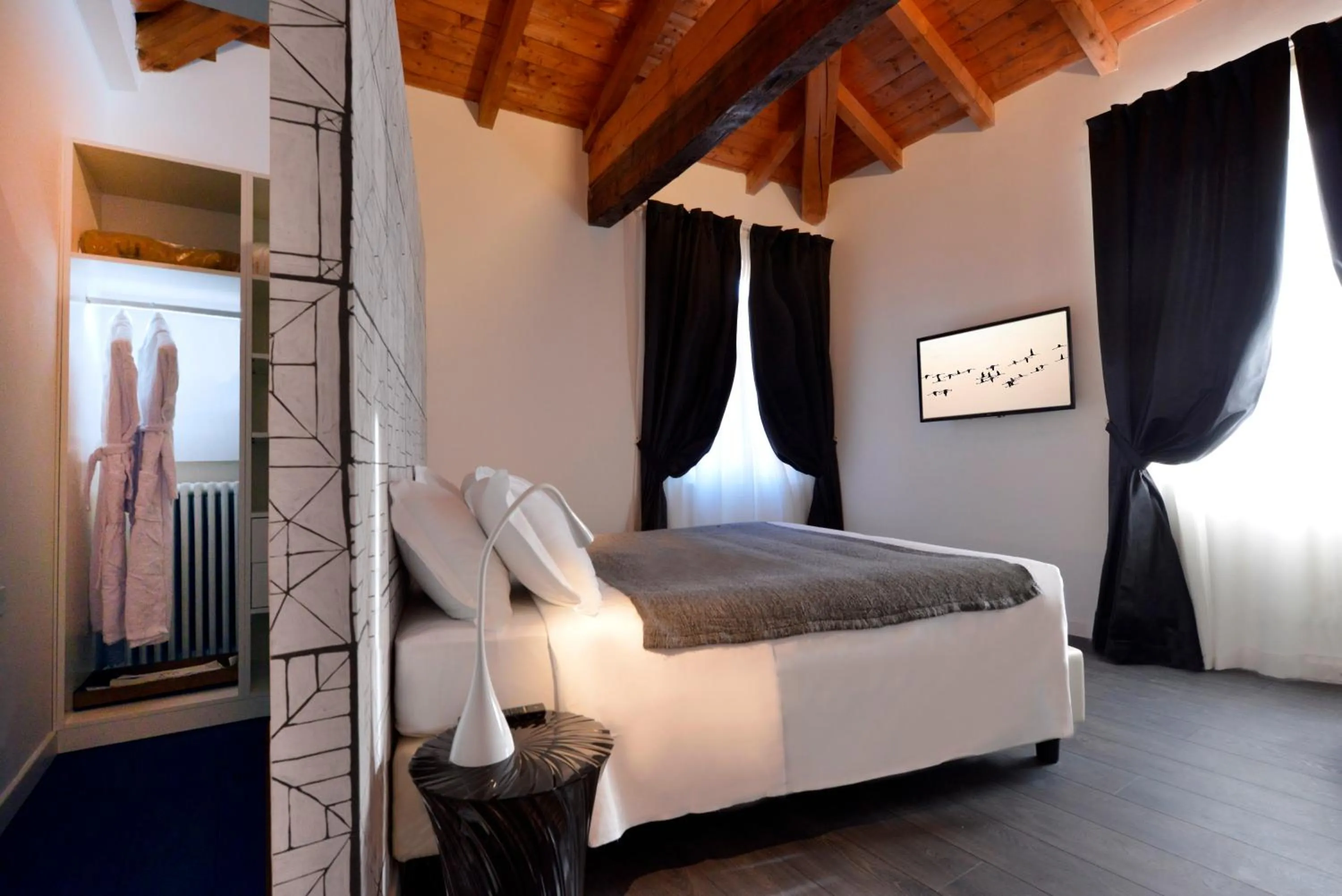 Bedroom, Bed in Phi Hotel Bologna