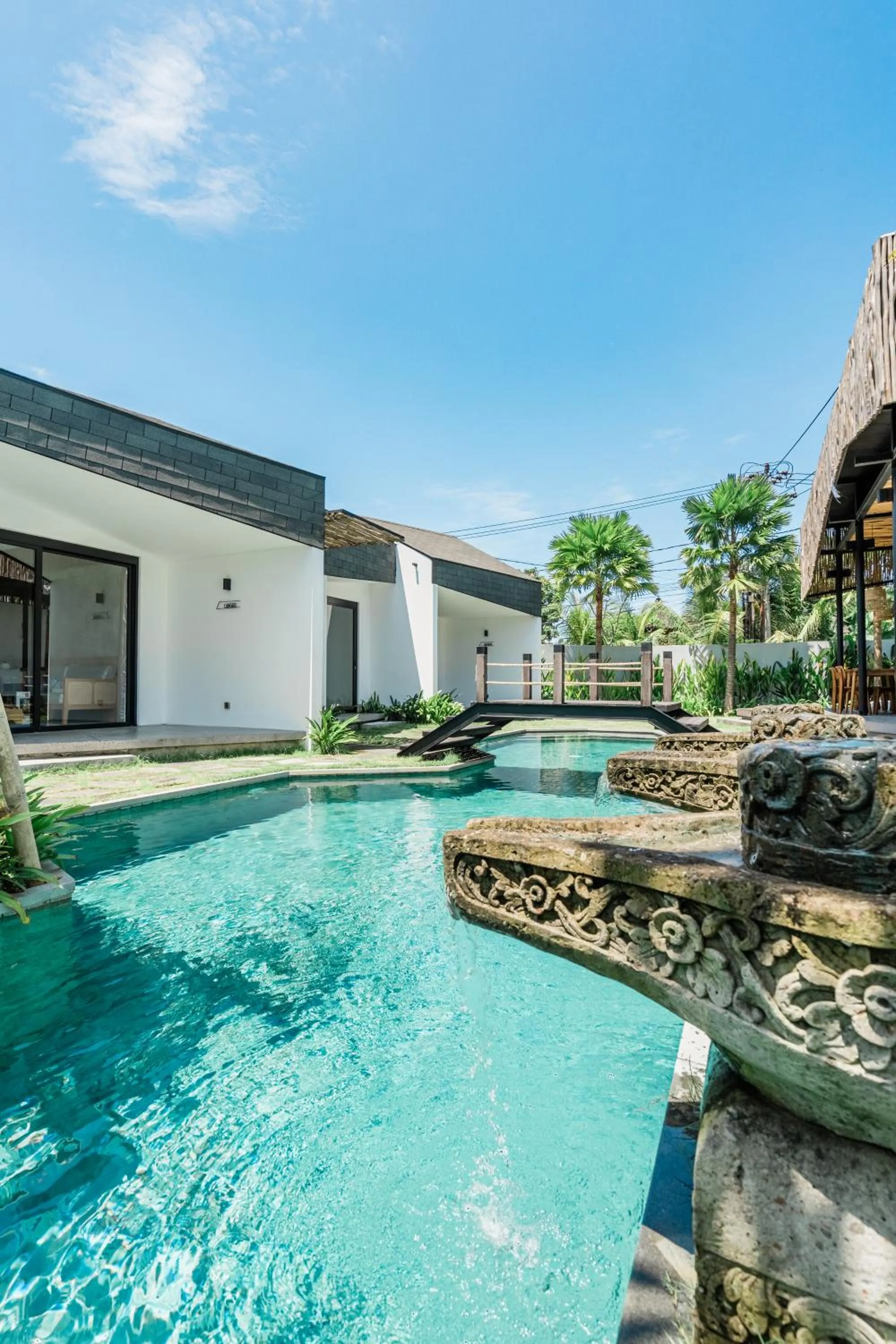 Garden view in The Wave