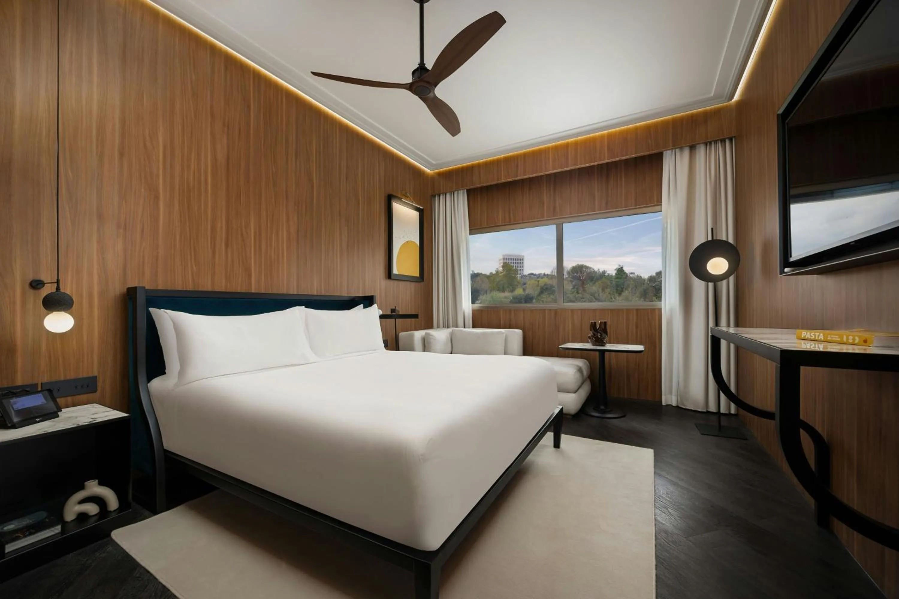 Photo of the whole room, Bed in Cardo Roma, Autograph Collection