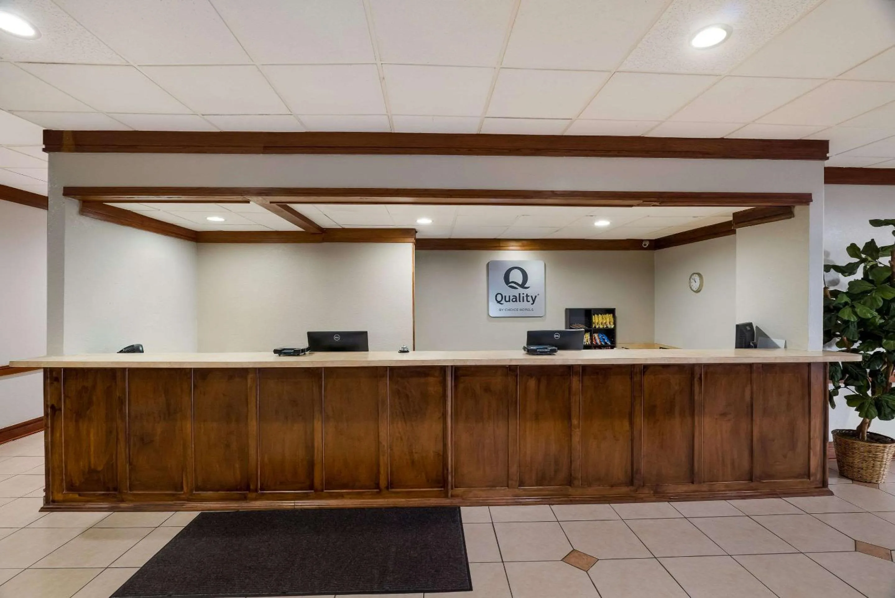 Lobby or reception in Quality Inn