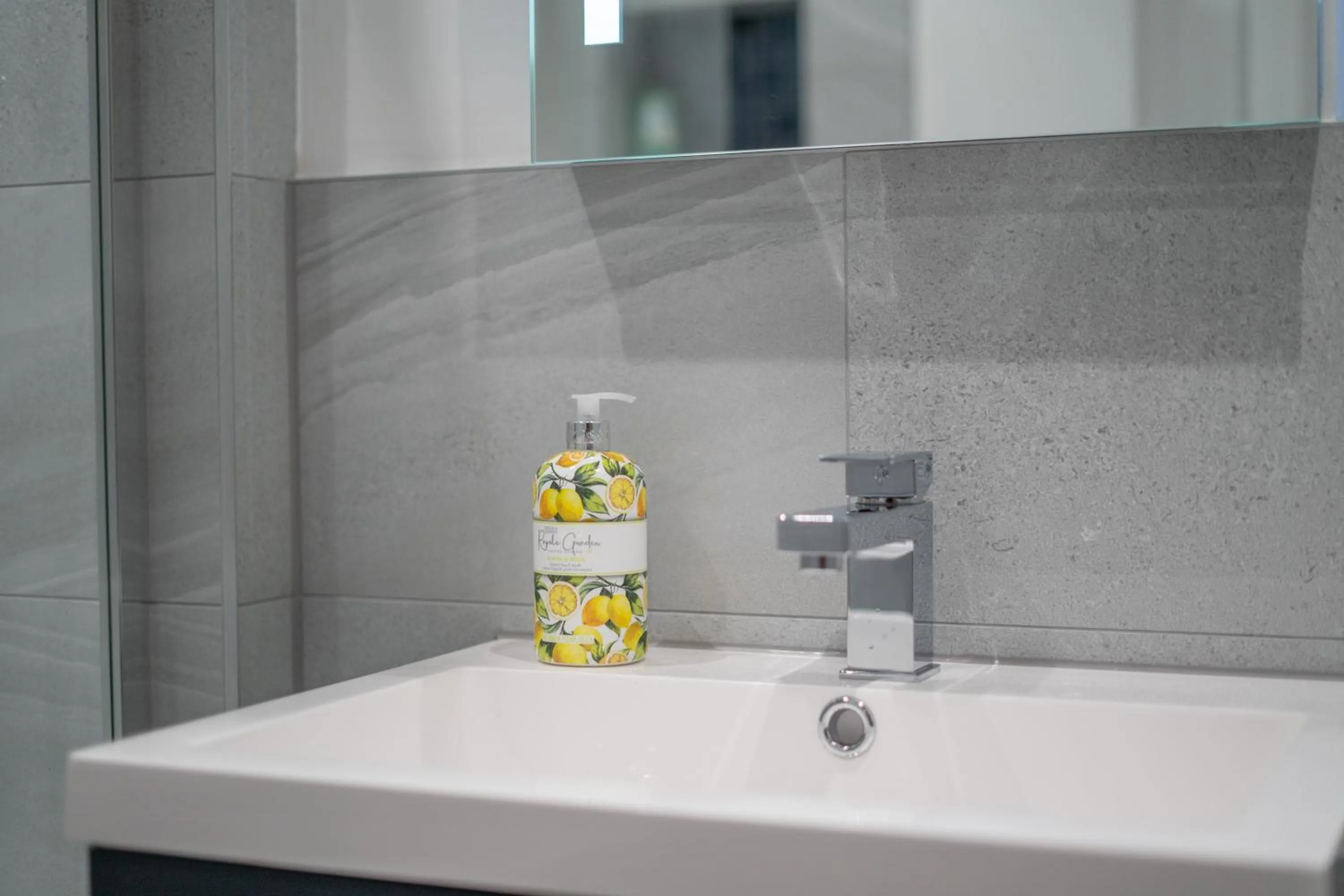 Bathroom in Mill Road Apartment First Floor