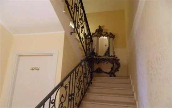 Decorative detail in Hotel Belvedere