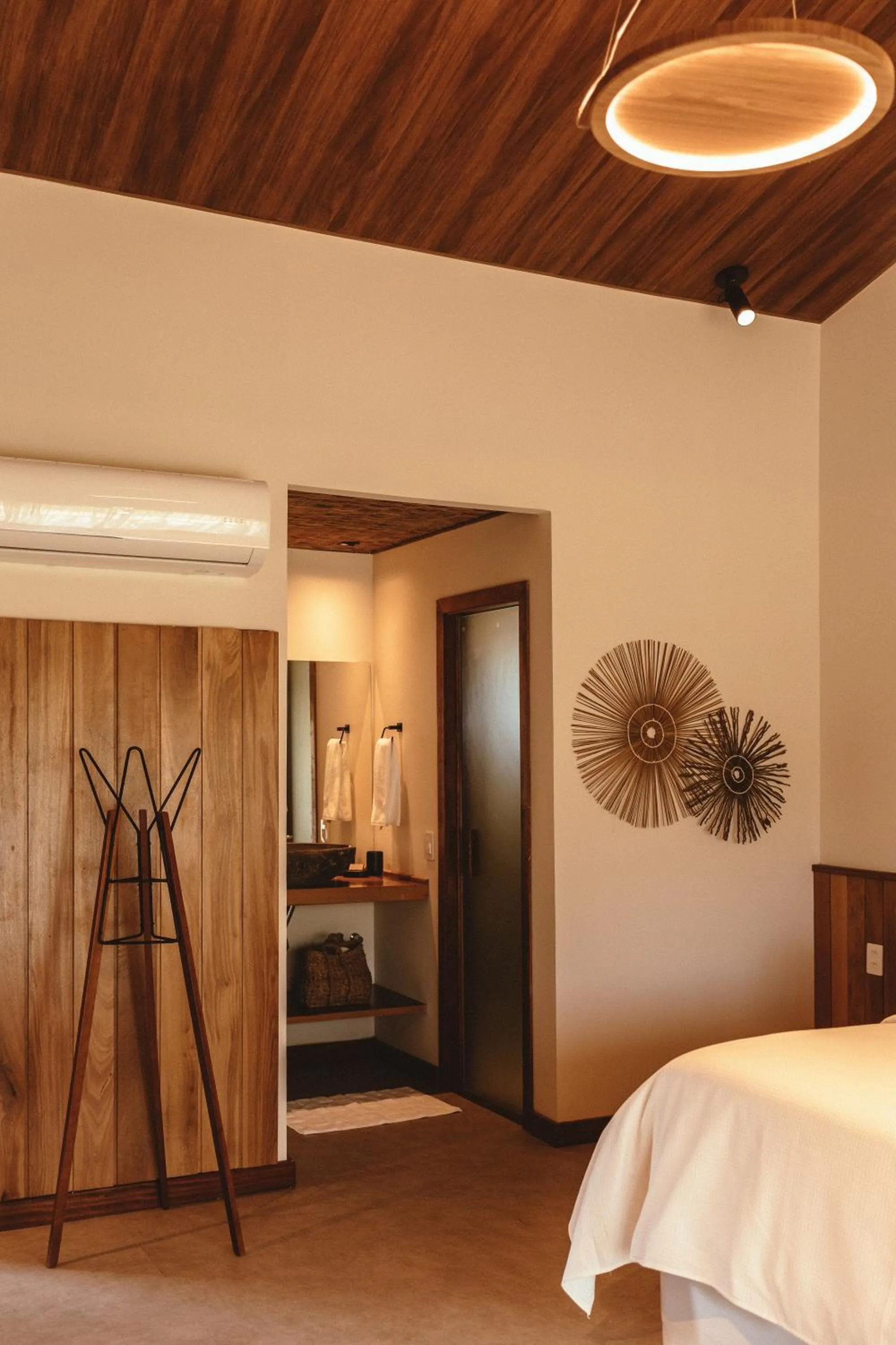 Bathroom, Bed in Pousada Moana