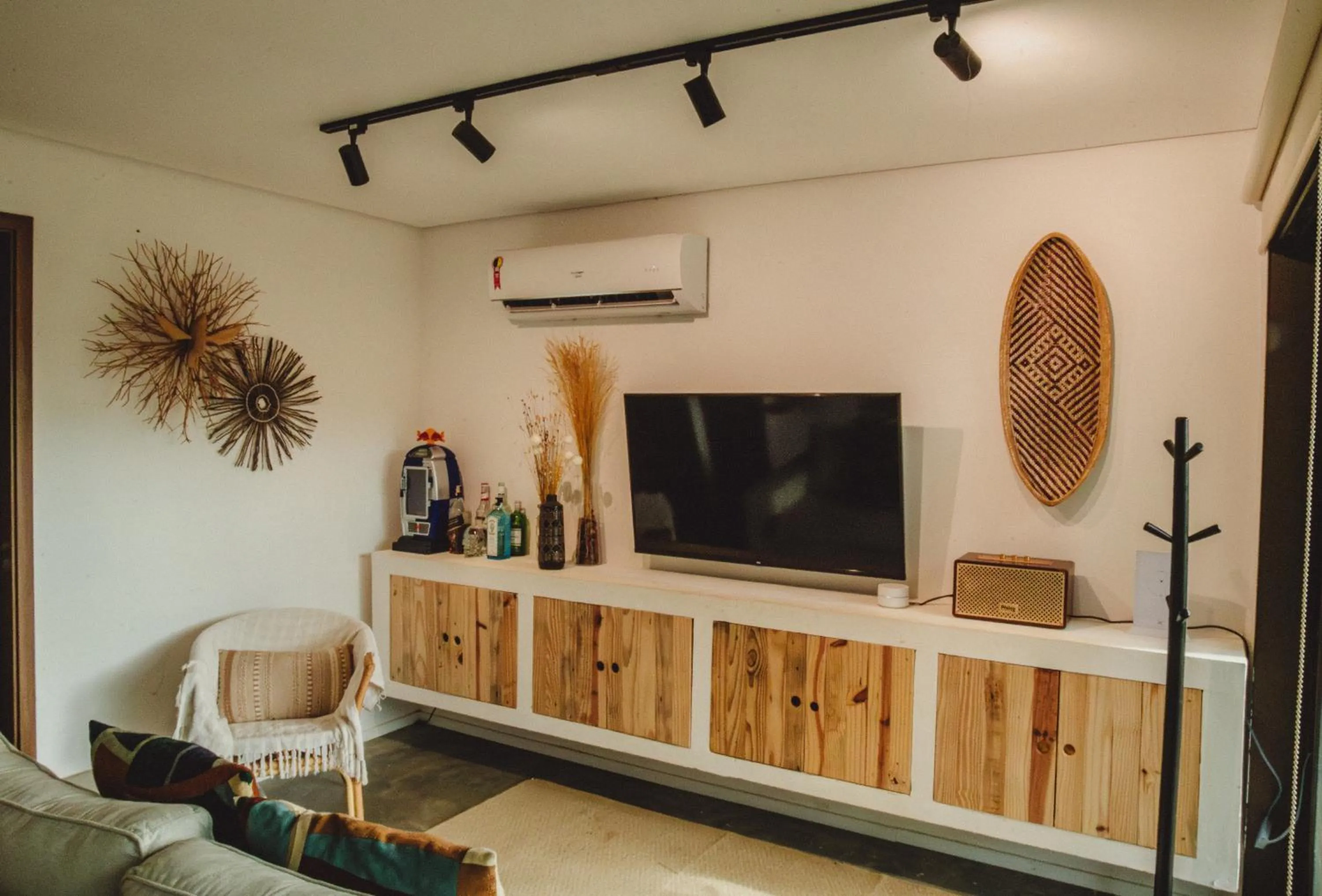 TV and multimedia in Pousada Moana