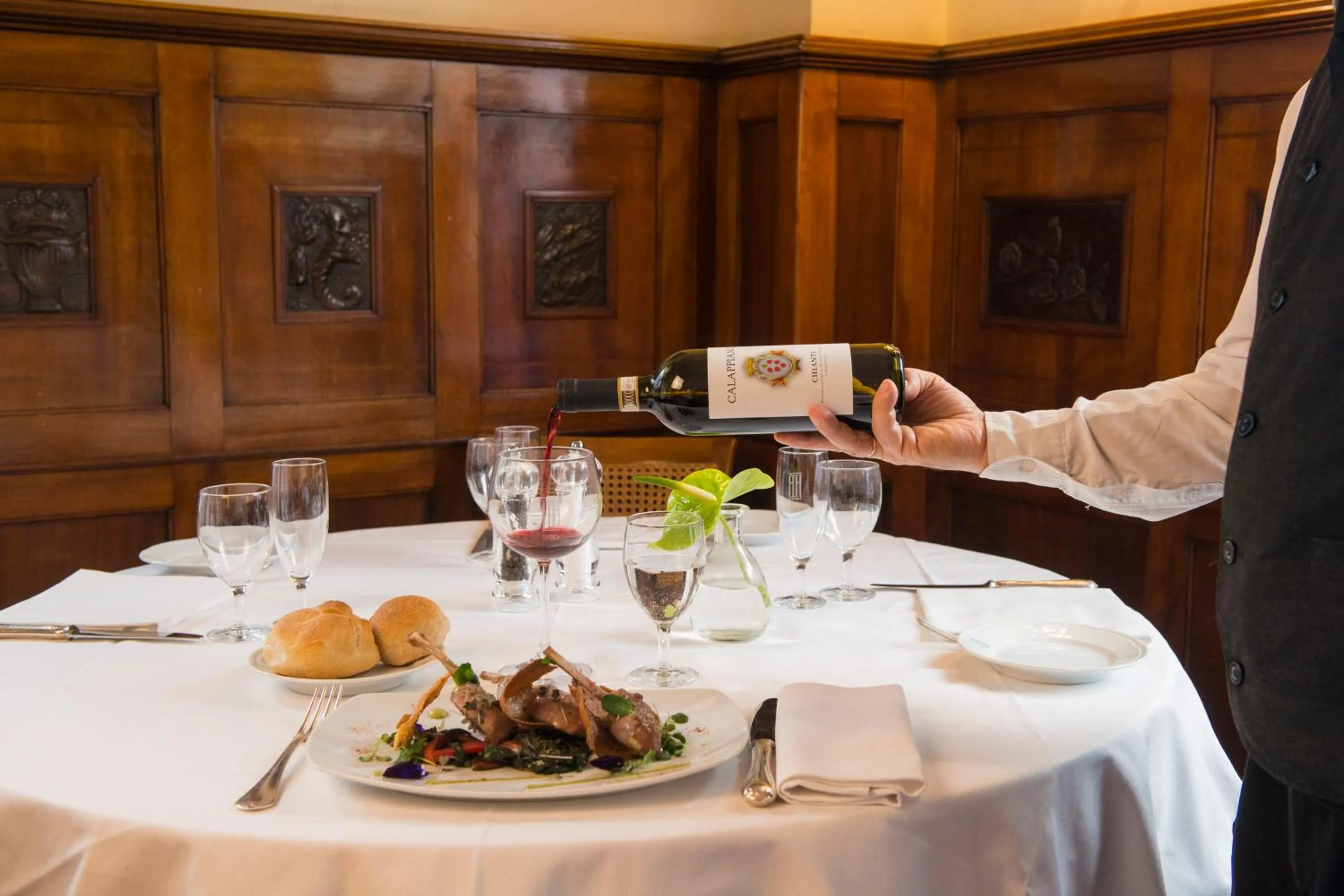 Restaurant/places to eat in Bettoja Hotel Atlantico