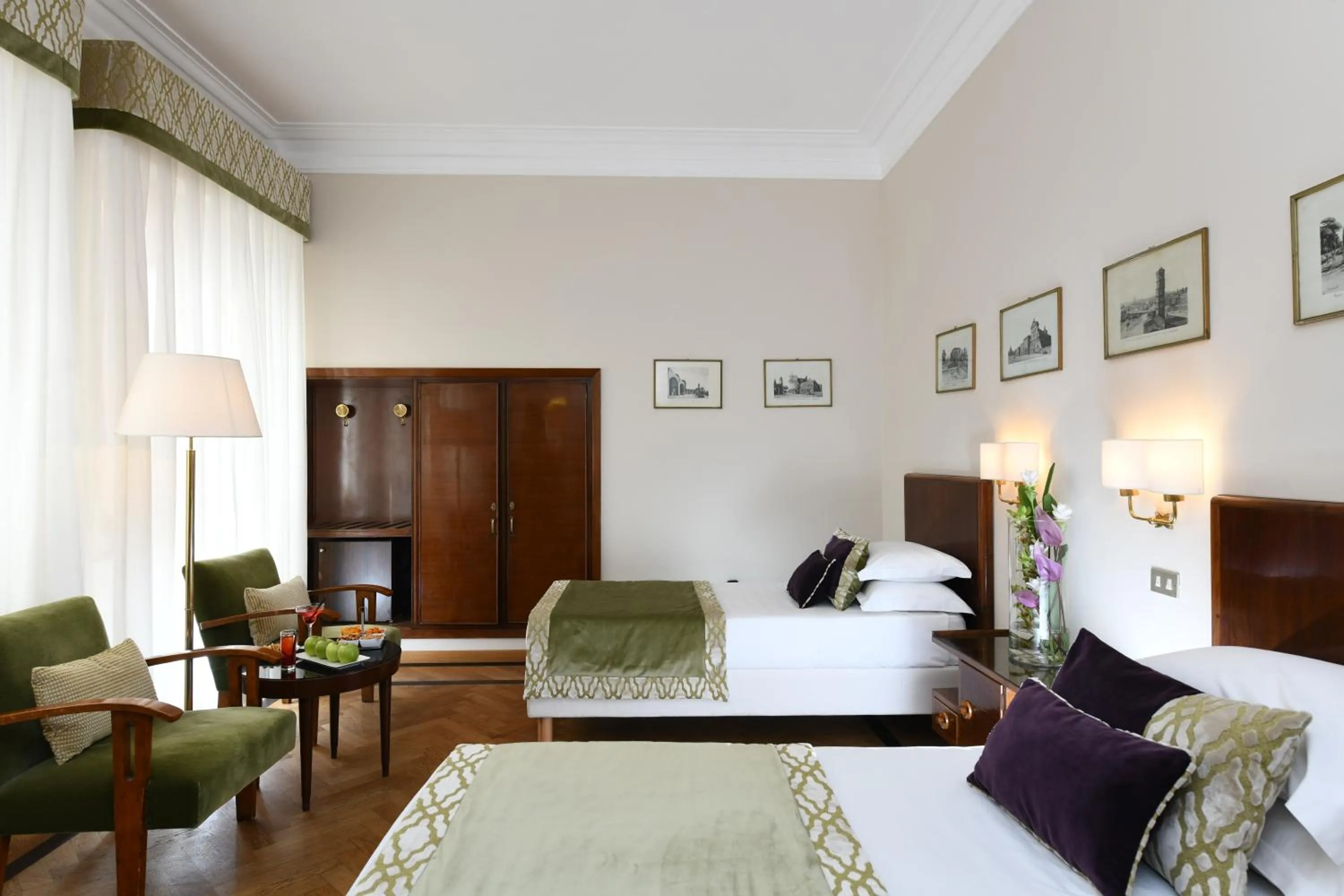 Bed in Bettoja Hotel Atlantico