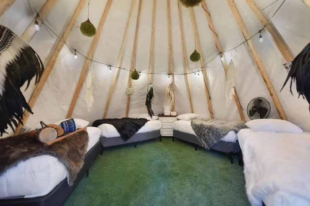 Bed in Enchanted Forest Cabin And Teepee! Lights & Laser Show! Private Hot Tub! Unique Stay!