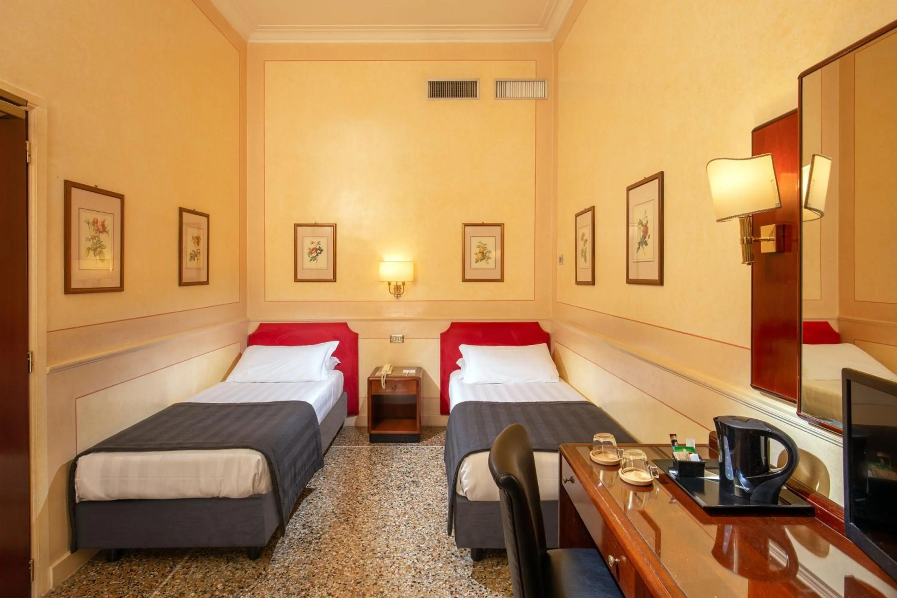 Photo of the whole room, Bed in Hotel Nord Nuova Roma