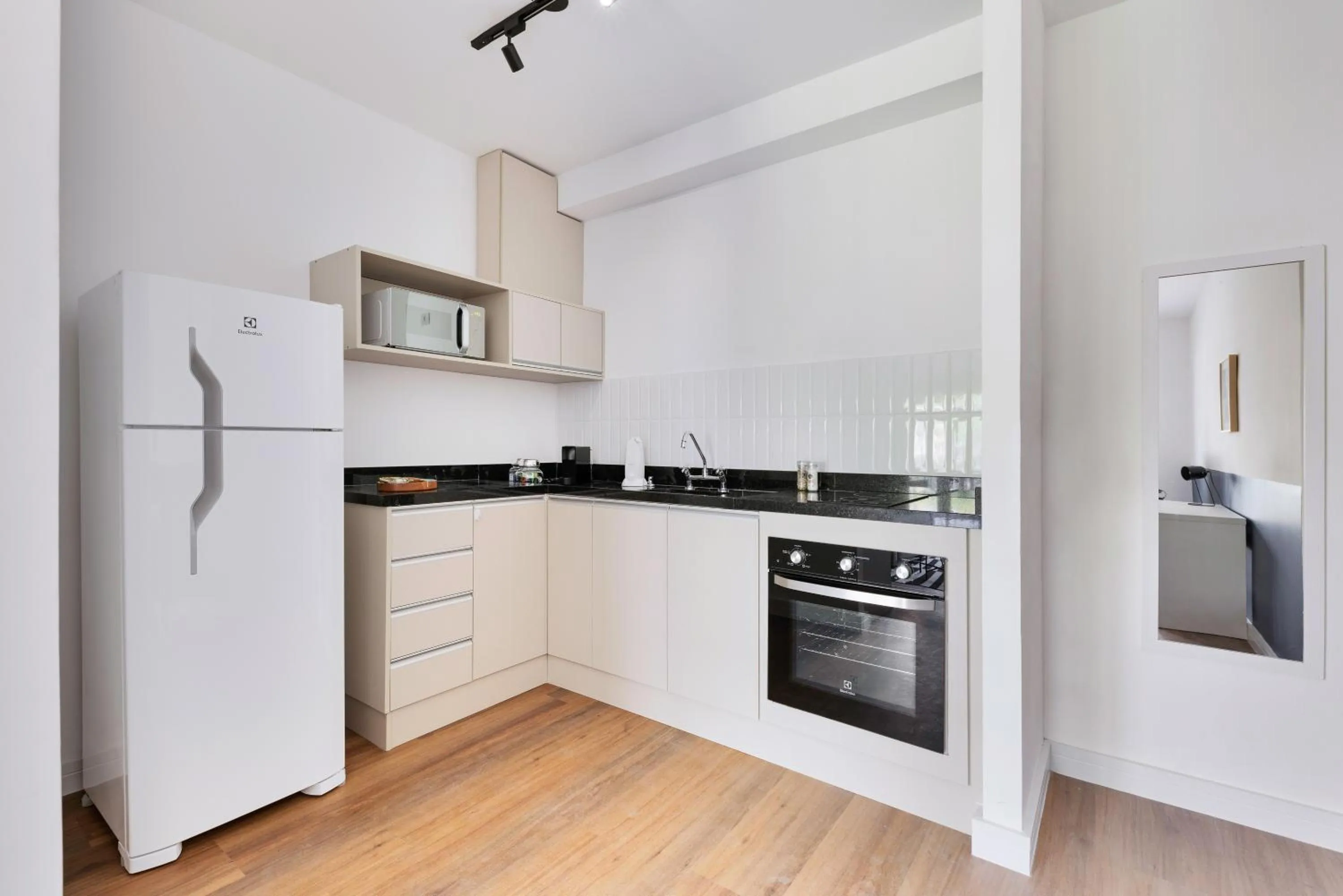 Coffee/tea facilities in Charlie Edição Jardim Paulista