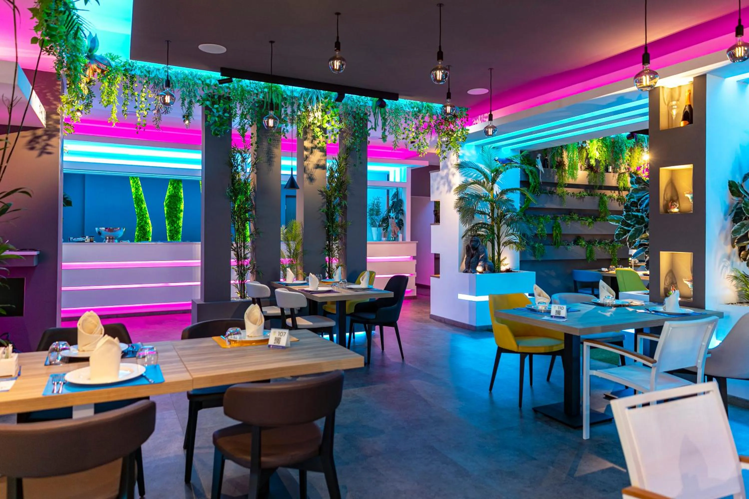 Restaurant/places to eat in La Bussola Hotel Calabria