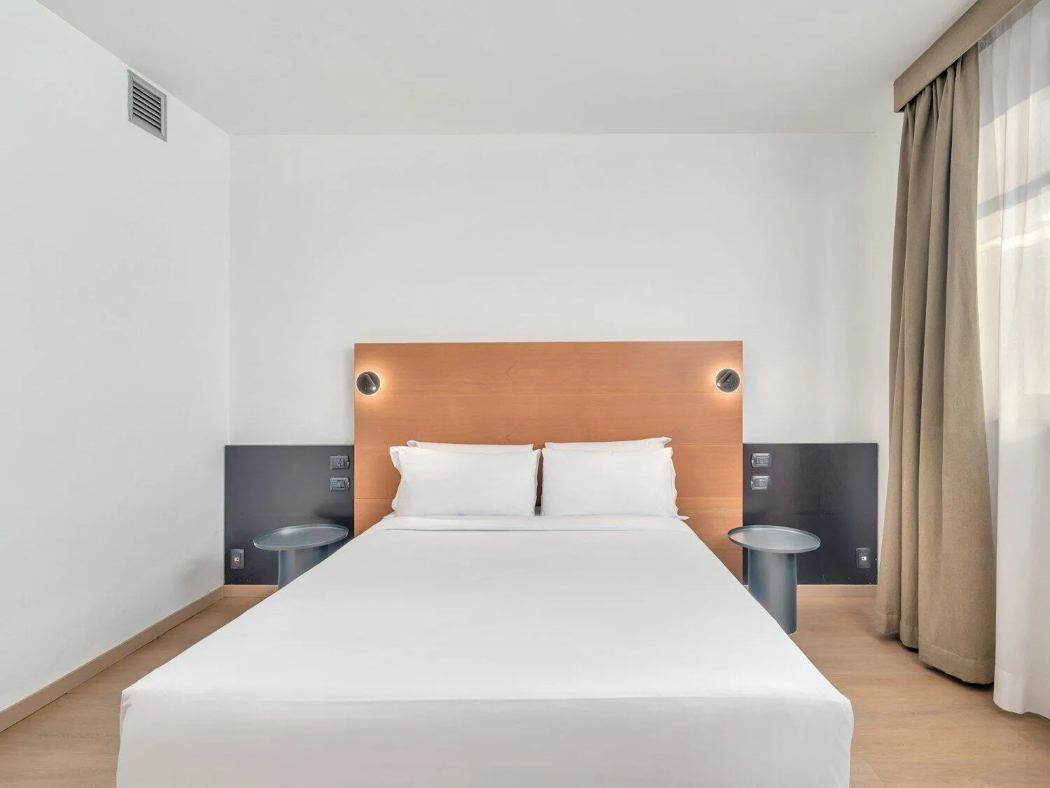 Photo of the whole room, Bed in B&B HOTEL Milano Cologno Studios