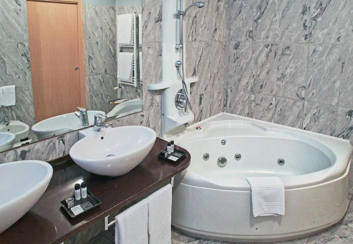 Bathroom in B&B HOTEL Milano Cologno Studios