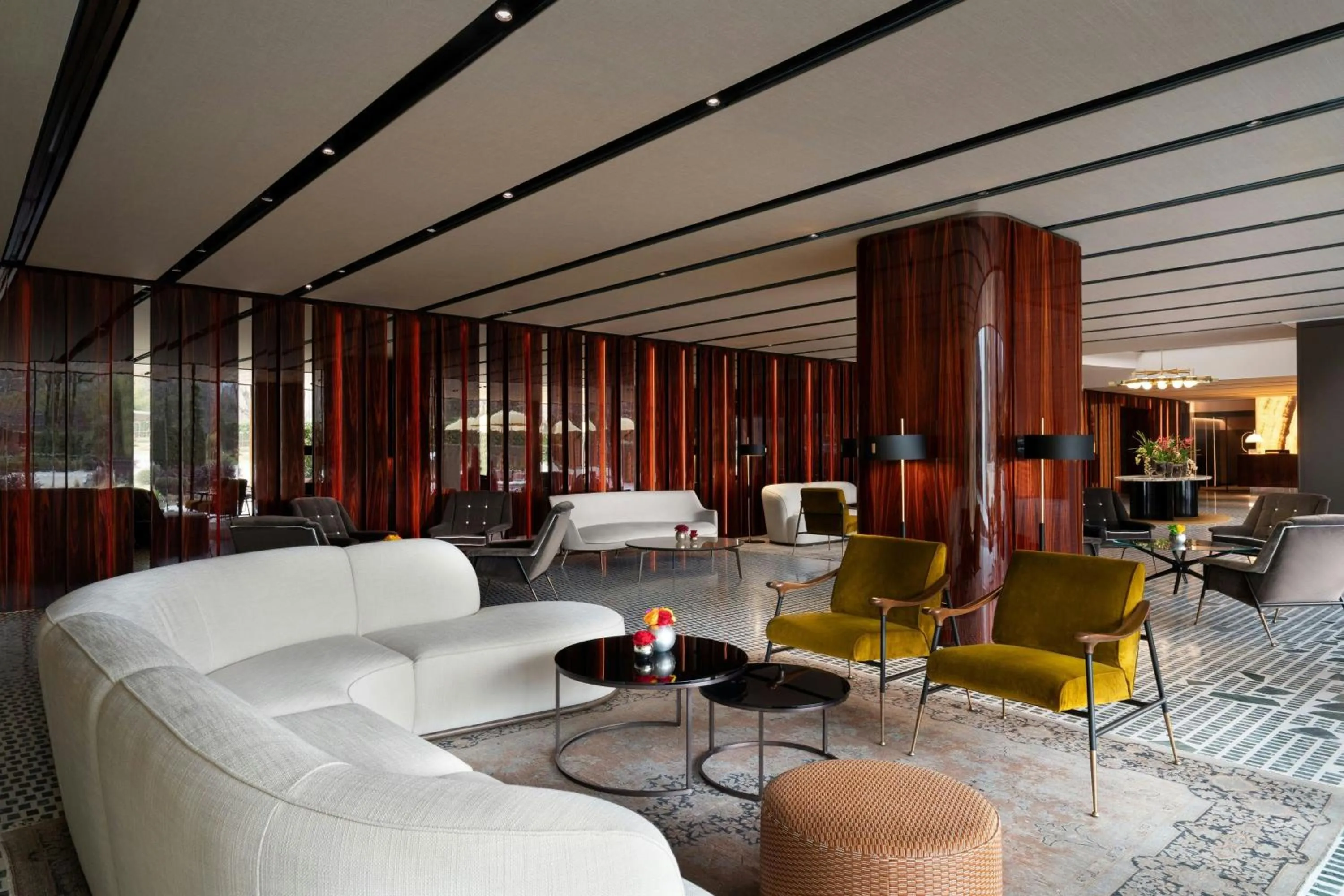 Lobby or reception in Sheraton Lake Como Hotel