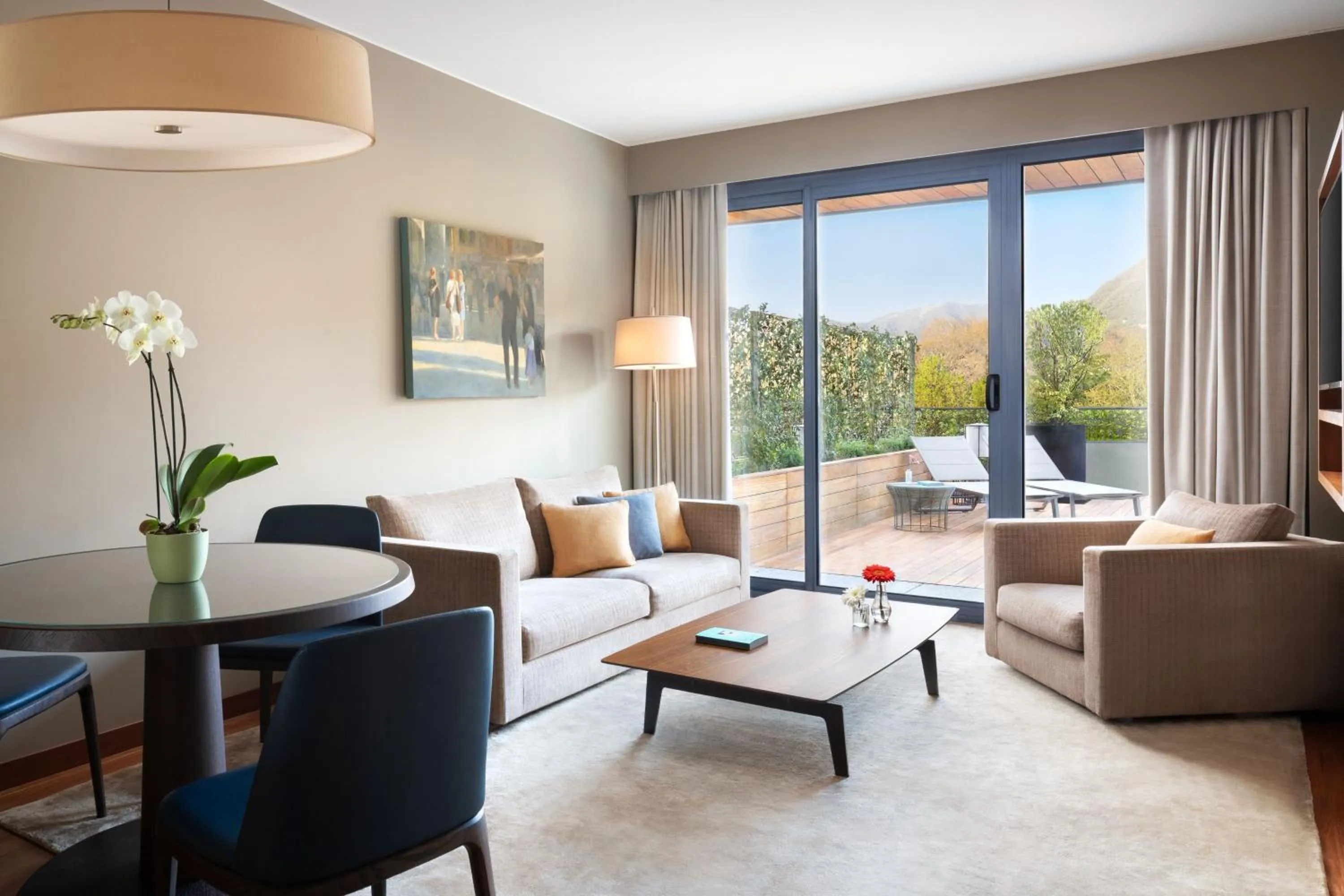 Living room in Sheraton Lake Como Hotel